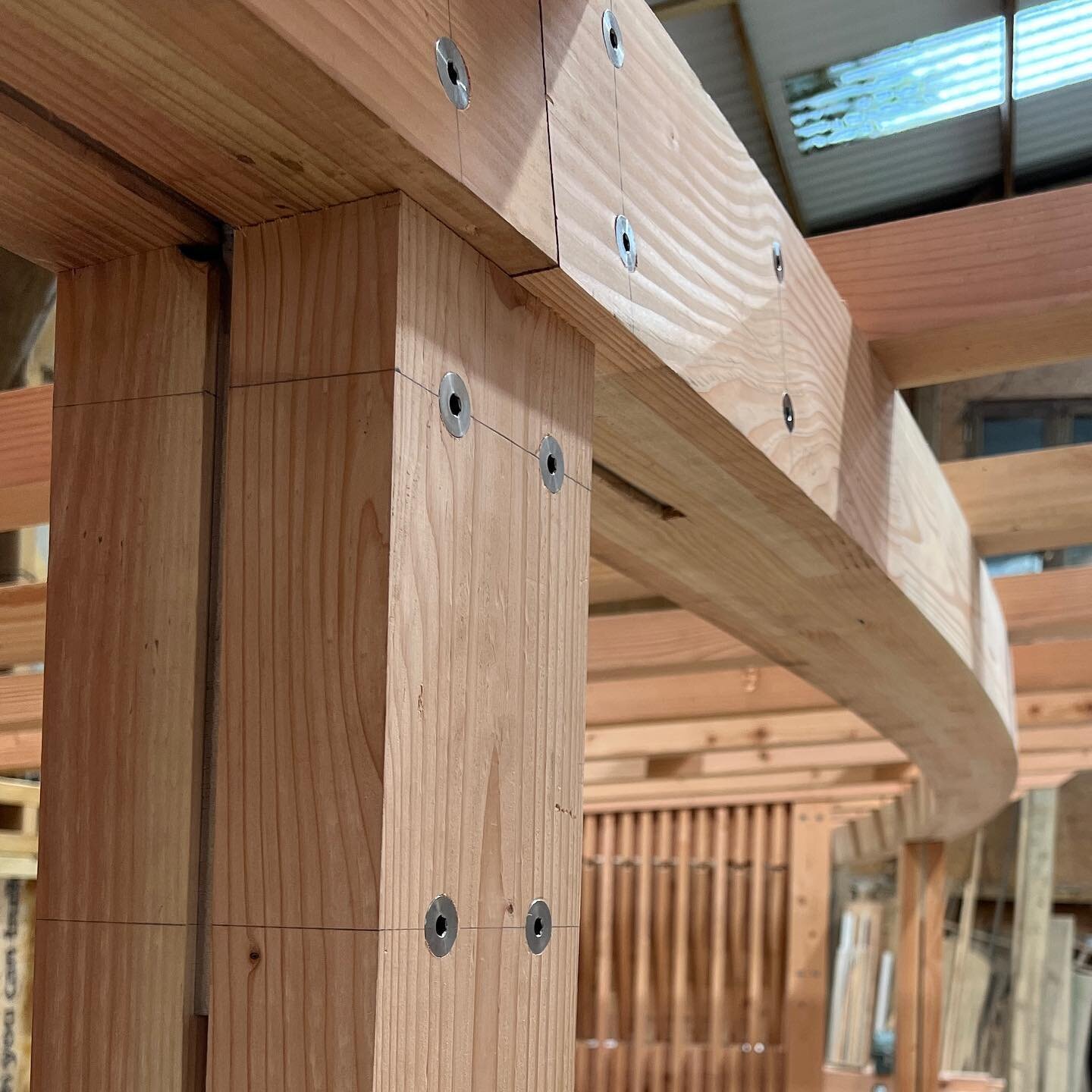 Our next project taking shape in the workshop&hellip;

#douglasfir
#glulam
#timberarchitecture
#gardenstructure 
#timberengineering 
#timberframestructure