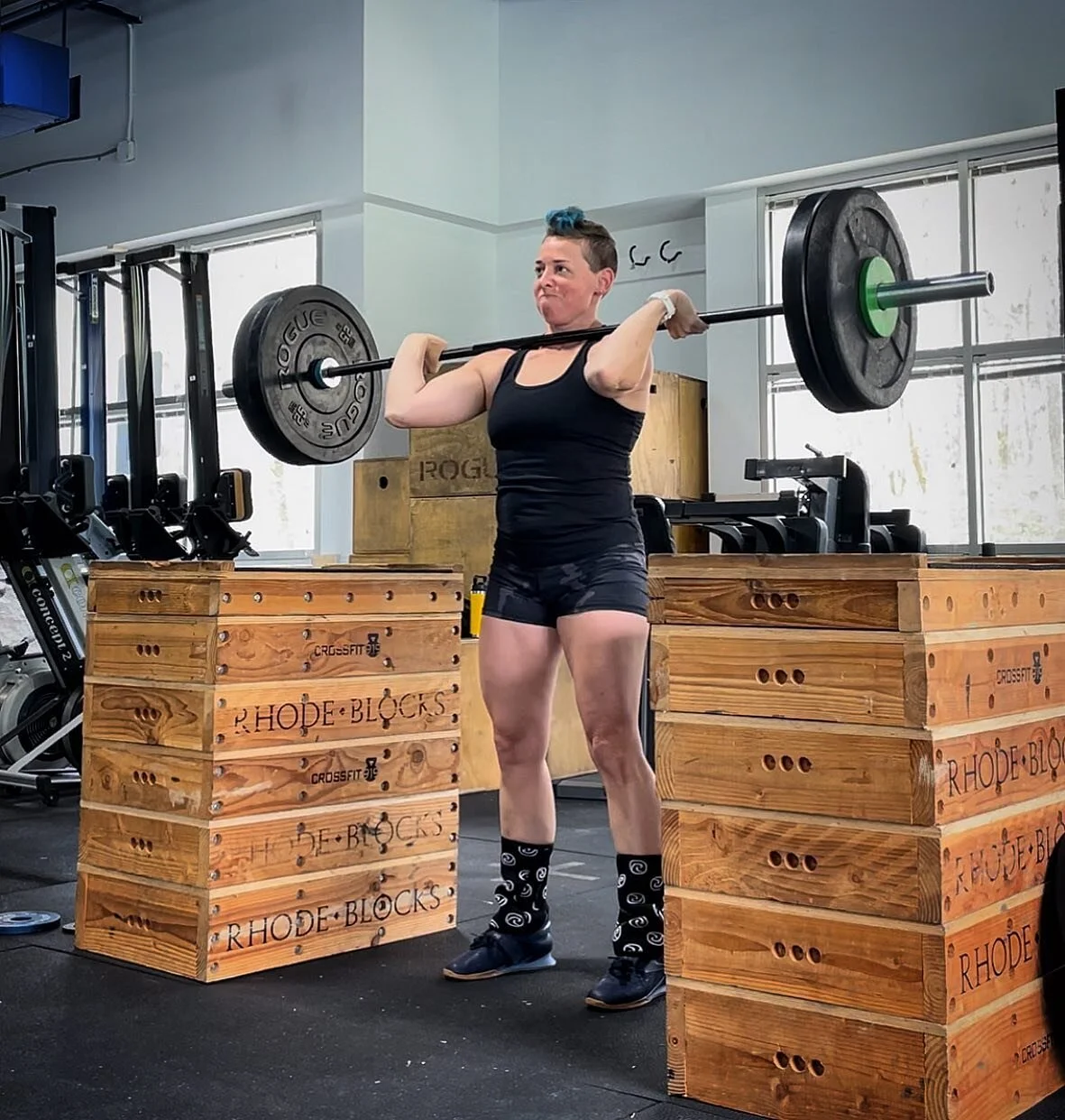 This is my &ldquo;new cycle, week one, day one&rdquo; face. 😈
&bull;
I&rsquo;m REALLY looking forward to these next two months. Knock on wood, I feel more like myself than I have for a while, and @feelstrongfit has outdone himself &mdash; I just wro