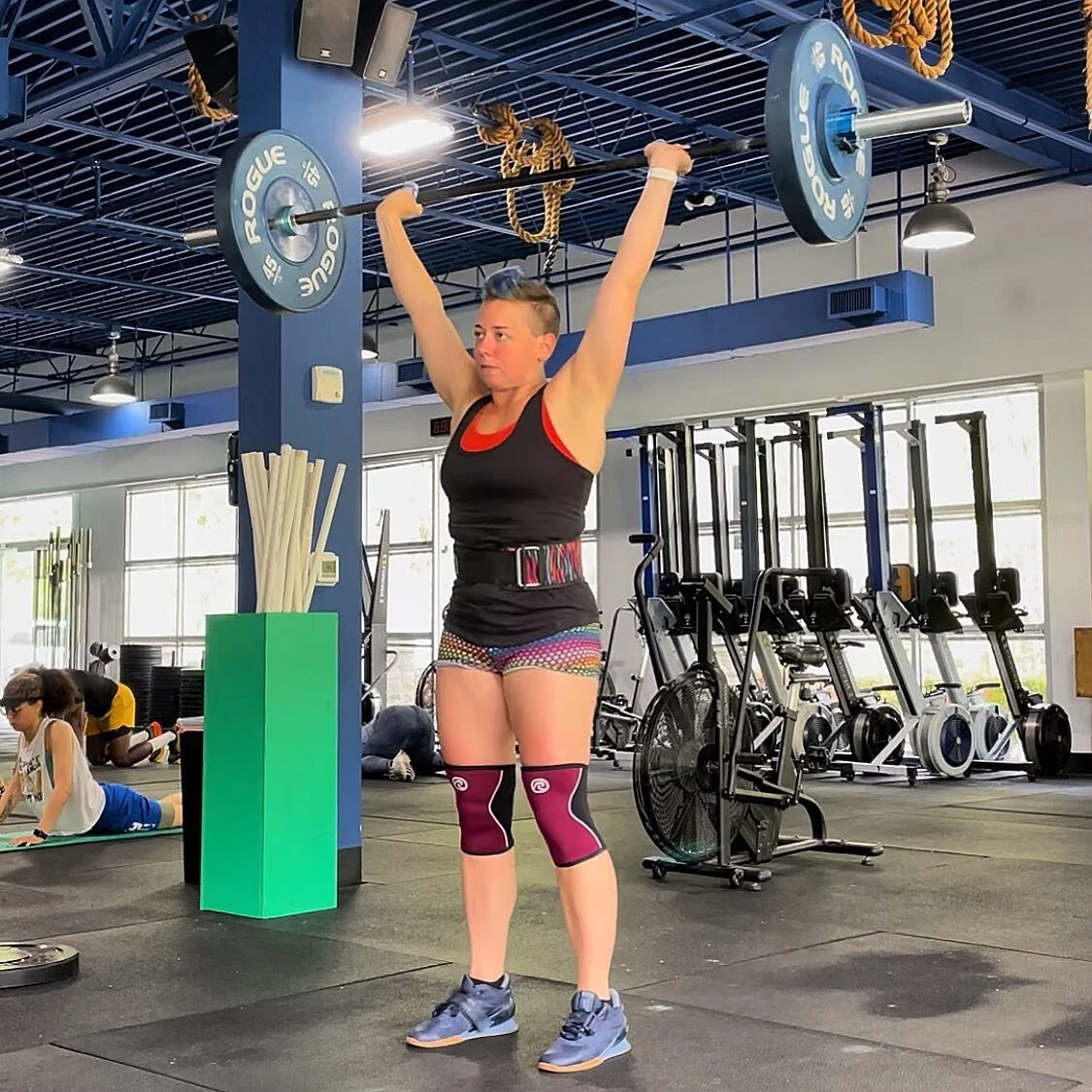 Feeling steady and hopeful (and colorful) today. 😎
&bull;
(And in two more days I get to go play at @athleticlab_weightlifting where they have RED plates. 😈)
&bull;
&bull;
&bull;
#showyourwork
#mastersathlete
#olympicweightlifting
#cleanandjerk