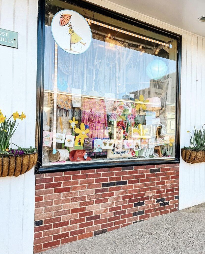 Take a stroll through Vineyard Haven to feel the spring spirit! The shops are filled with bright colors and the street construction is finished!

Photo from @rainydaymv 

#VineyardHaven #VisitVineyardHaven #marthasvineyard