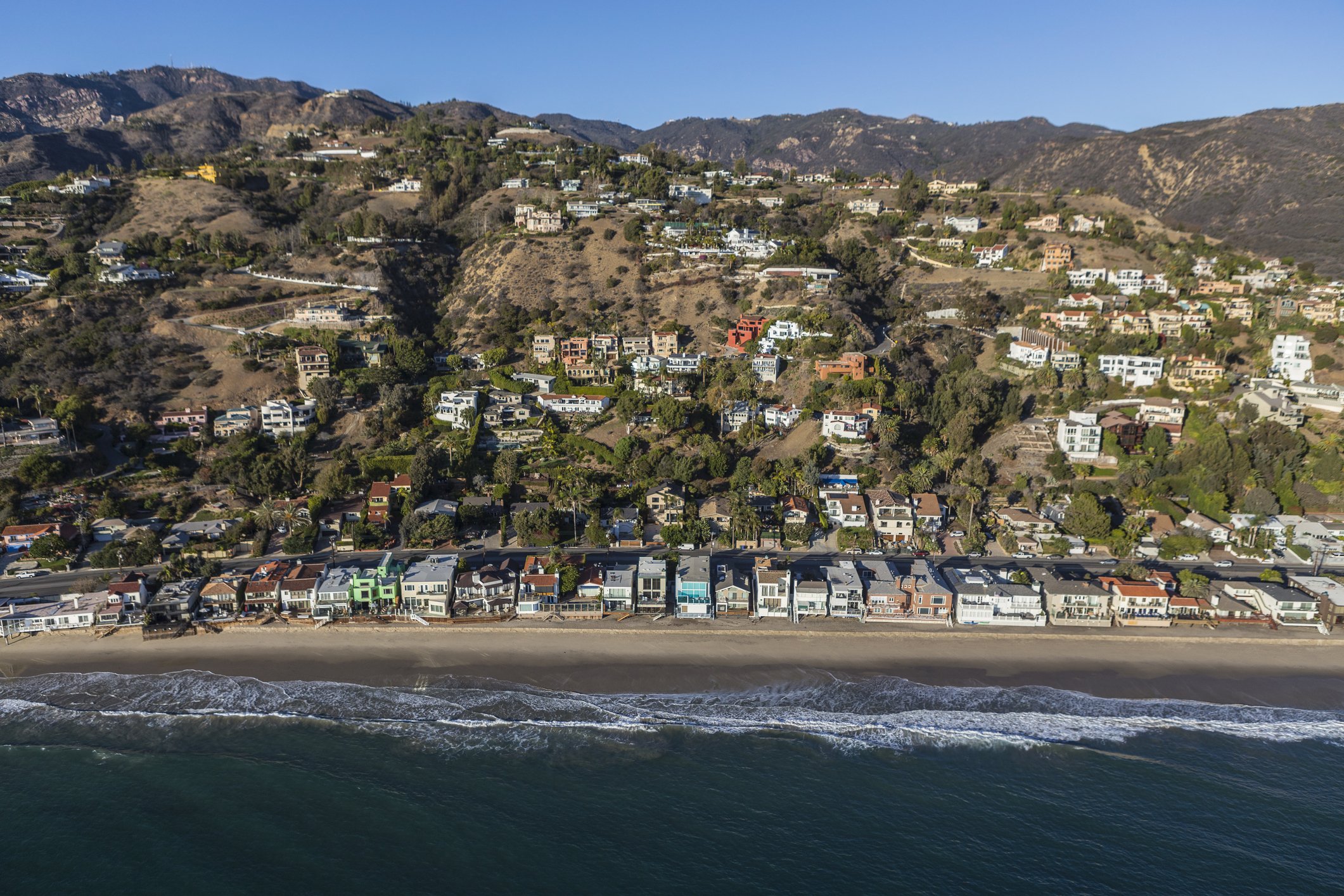 Spring into Adventure: Why May is the Perfect Month for a Los Angeles Helicopter Tour