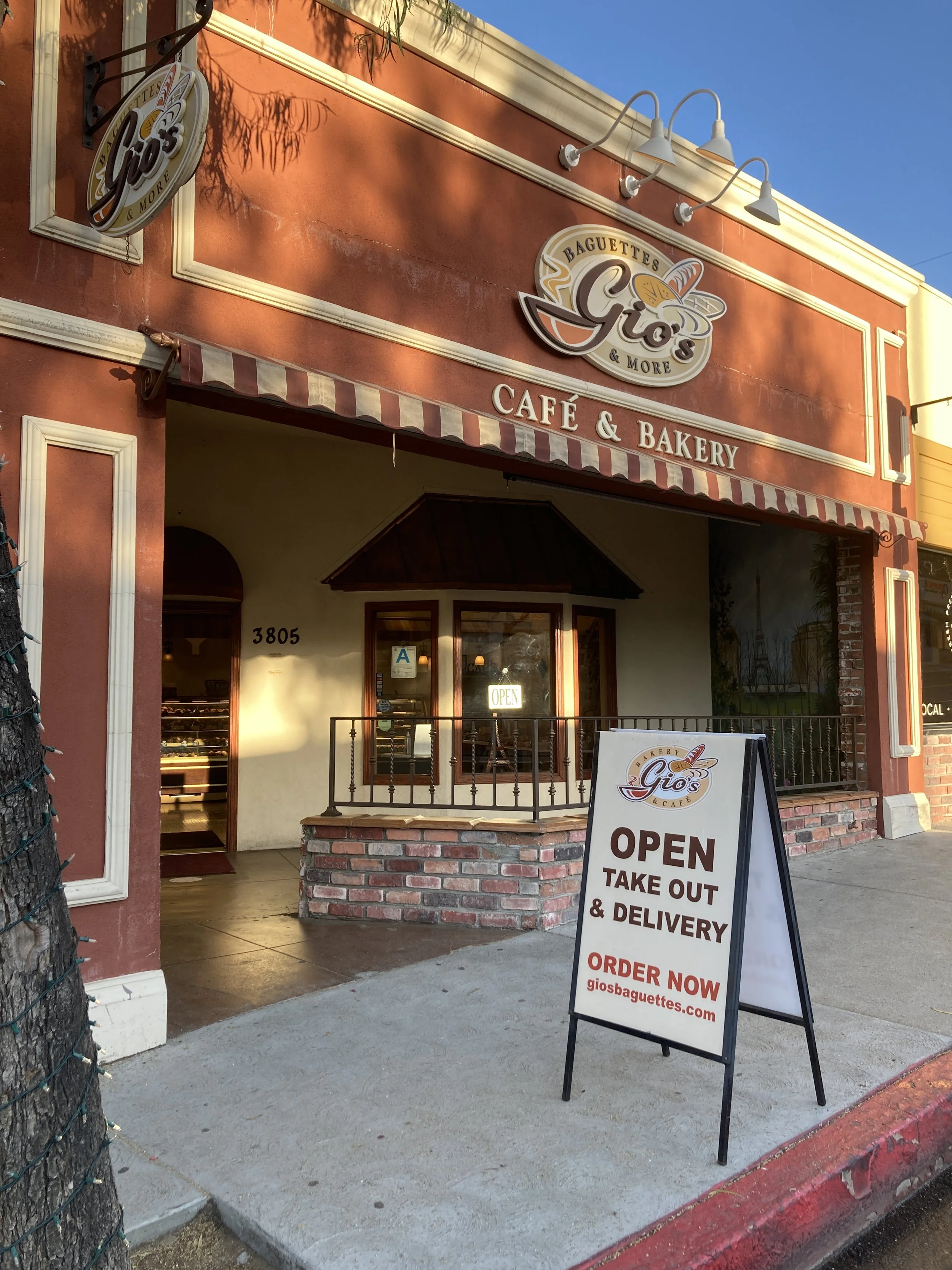 {@if caption}Gallery image