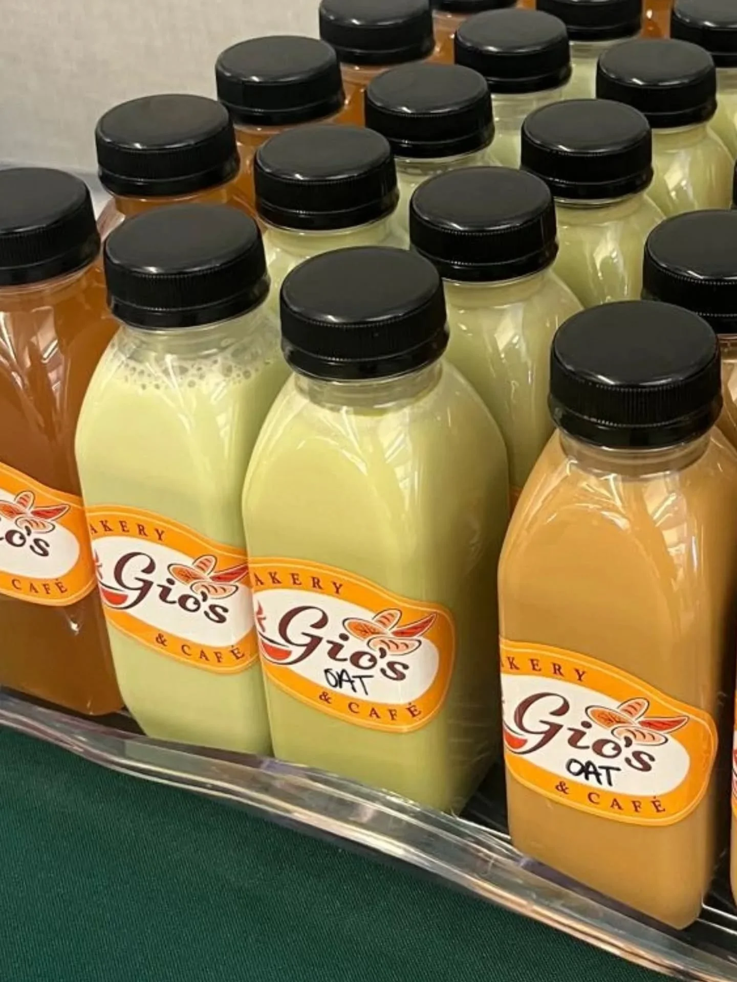 Can you spot something new? 👀
Such a blast preparing lunch for the La Ca&ntilde;ada School District! 
We had some delicious drinks ready, with everyone's favorite snacks 💪🏻

Want us at your next gathering! Just shoot us a message through DMs or ca