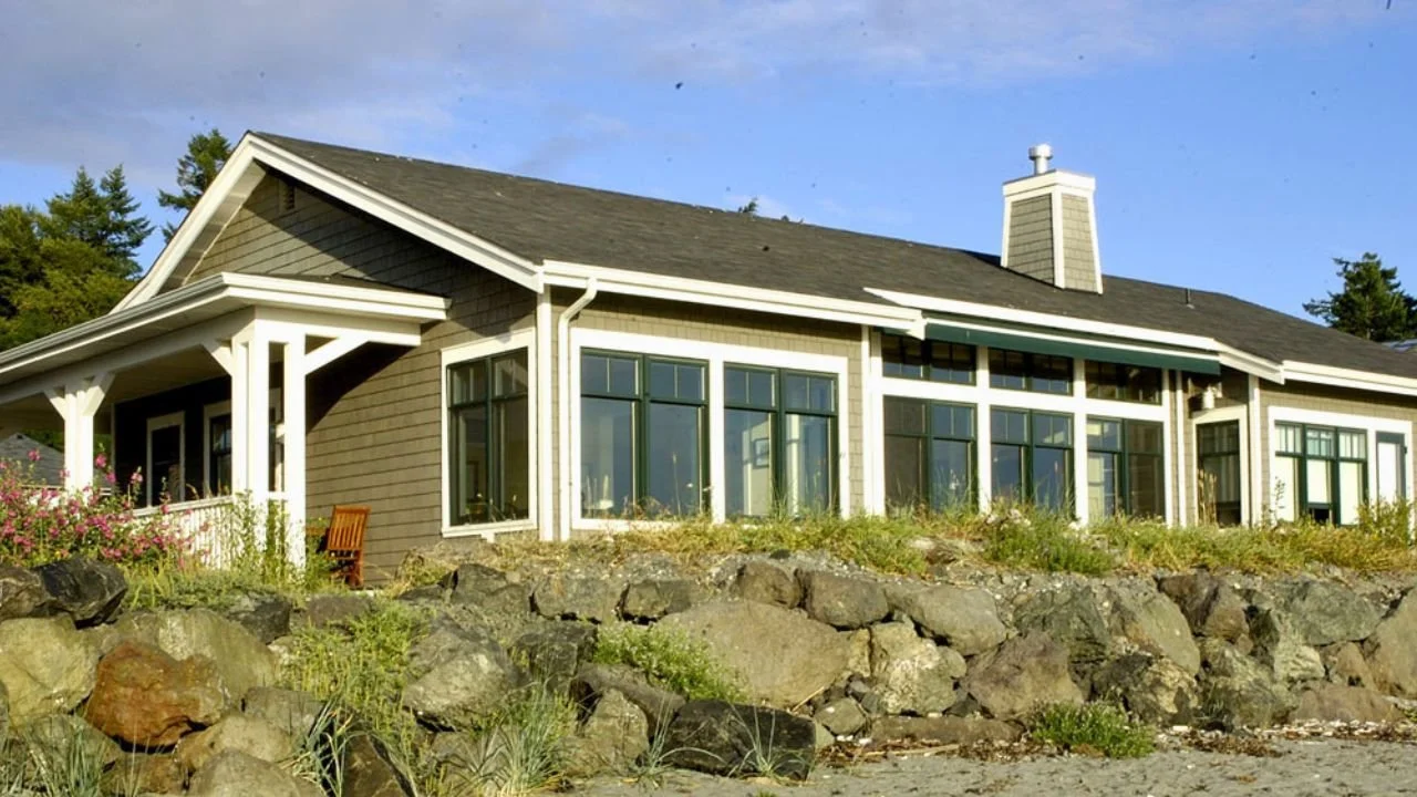 port-townsend-getaway-shoreline-exterior-window-wall.jpg.jpg