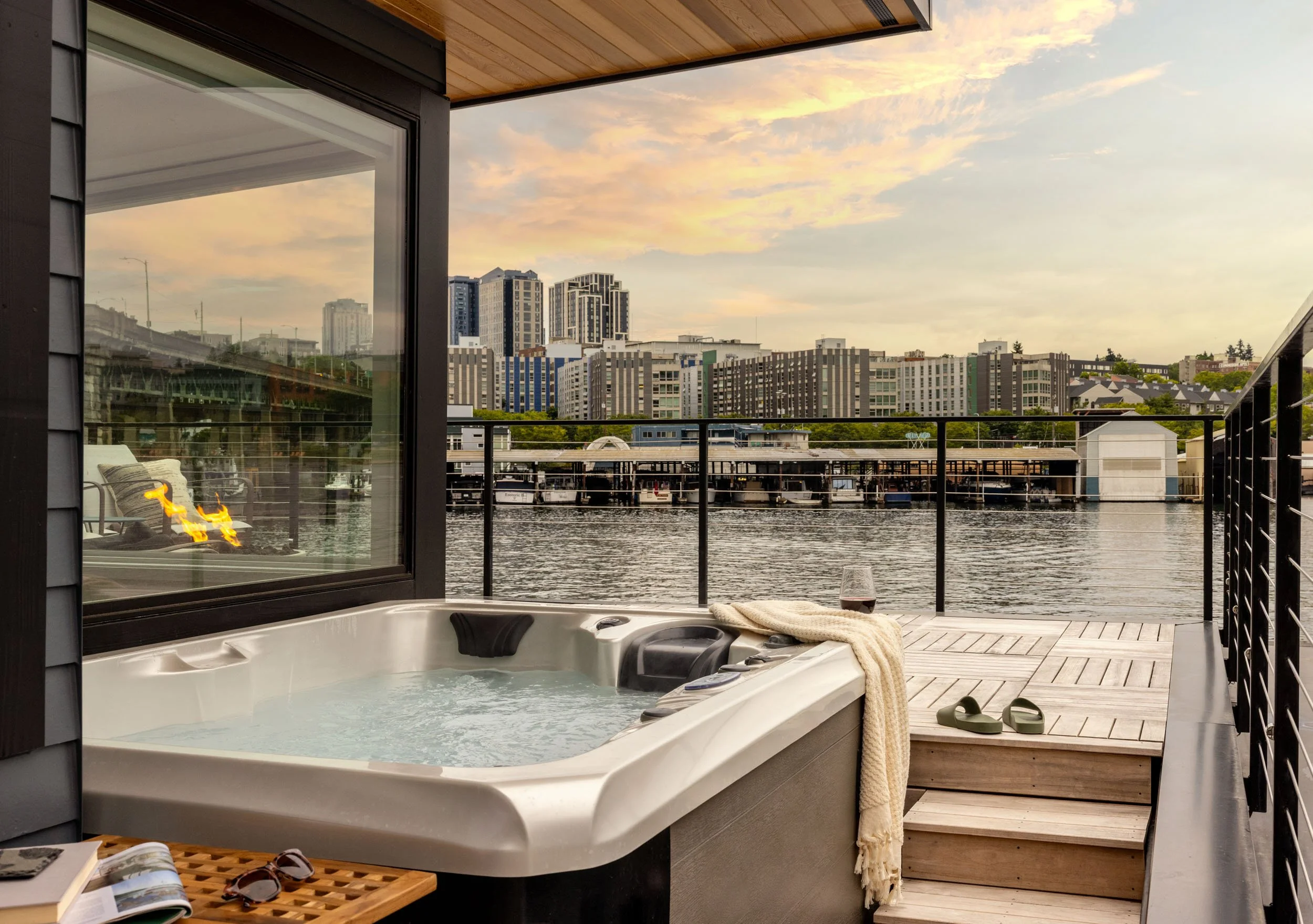 WEB-Dyna-FloatingHomes-13.jpg