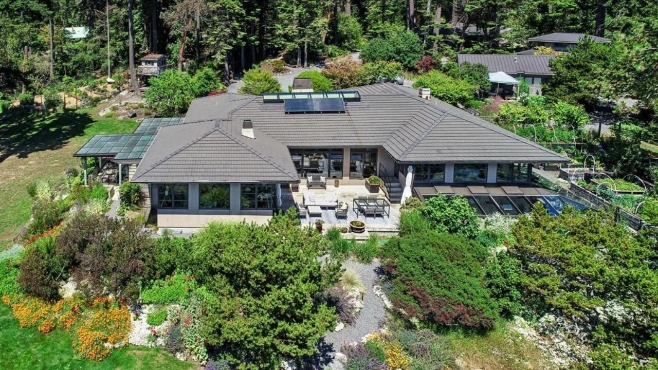 san-juan-islands-friday-harbor-home-garden-aerial.jpg