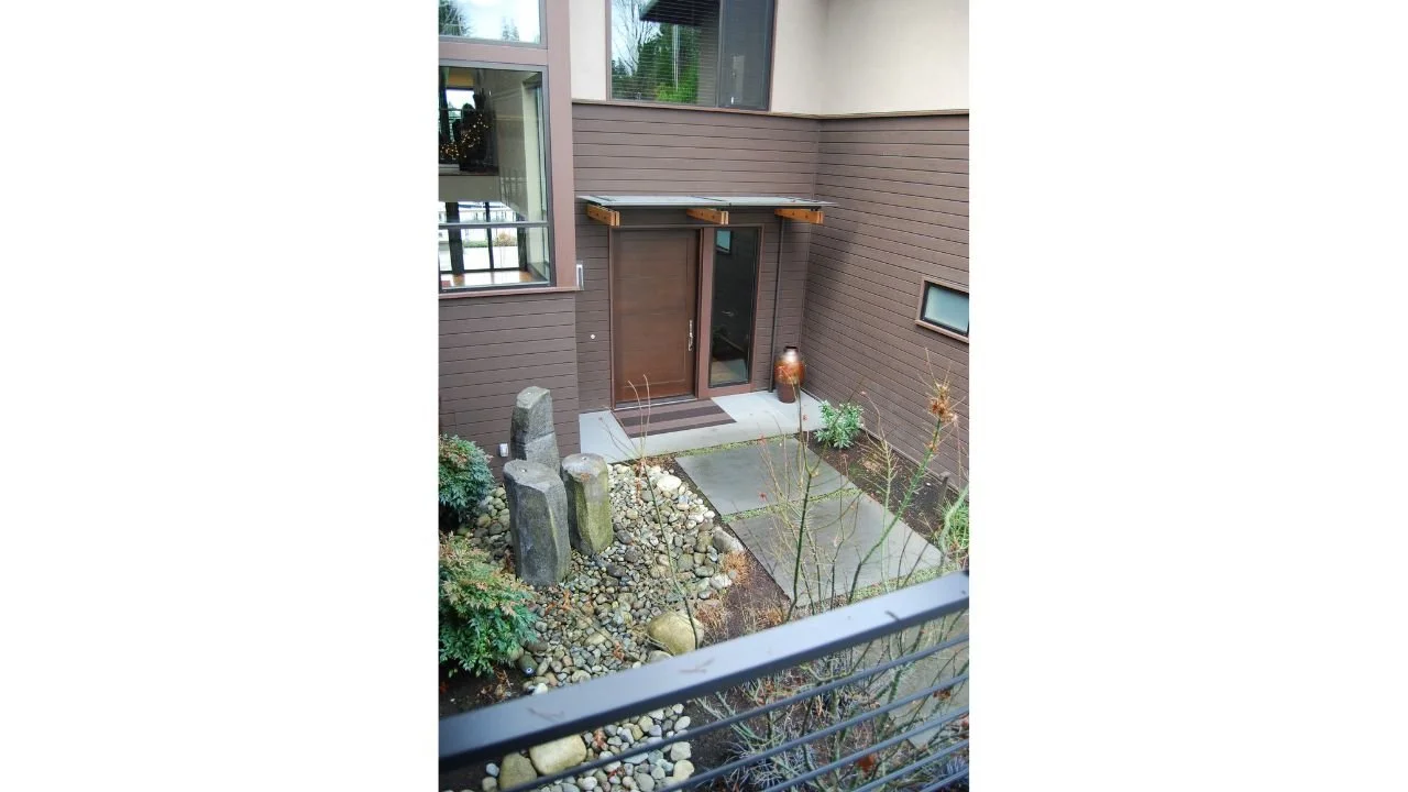 lake-washington-new-home-recessed-entry-garden-approach.jpg.jpg