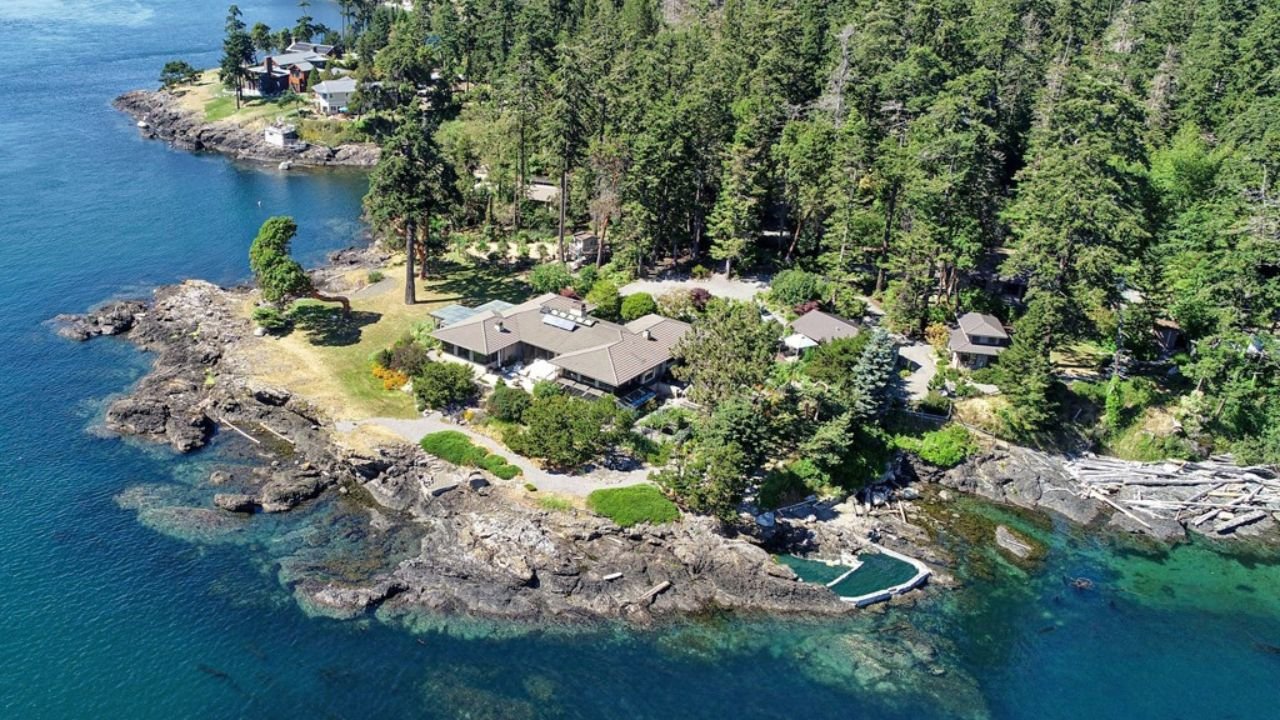 san-juan-islands-friday-harbor-coastal-property-aerial.jpg