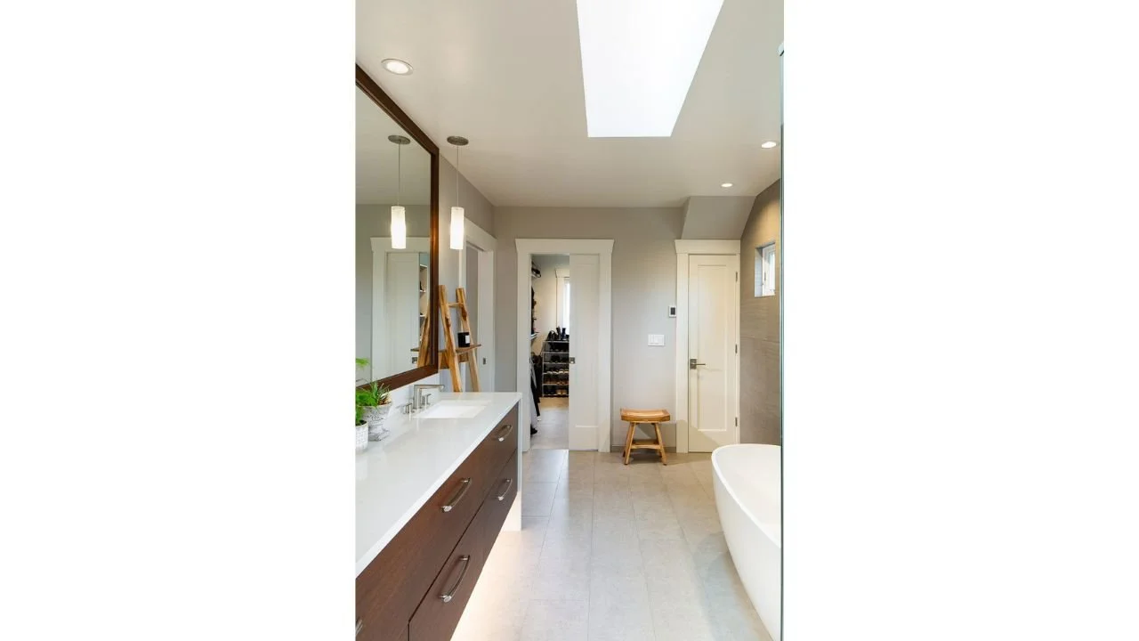 phinney-ridge-primary-bathroom-skylight-tub.jpg.jpg