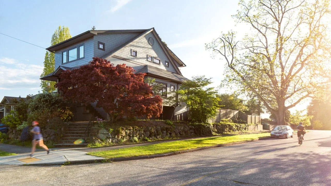 phinney-ridge-second-story-addition-neighborhood-exterior.jpg.jpg
