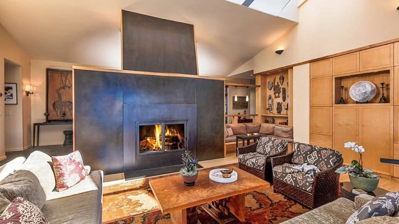san-juan-islands-friday-harbor-living-room-fireplace.jpg