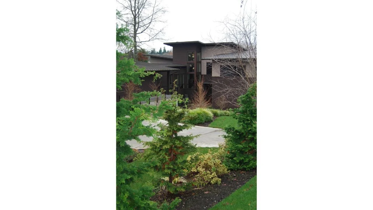 lake-washington-new-home-garden-path-exterior.jpg.jpg