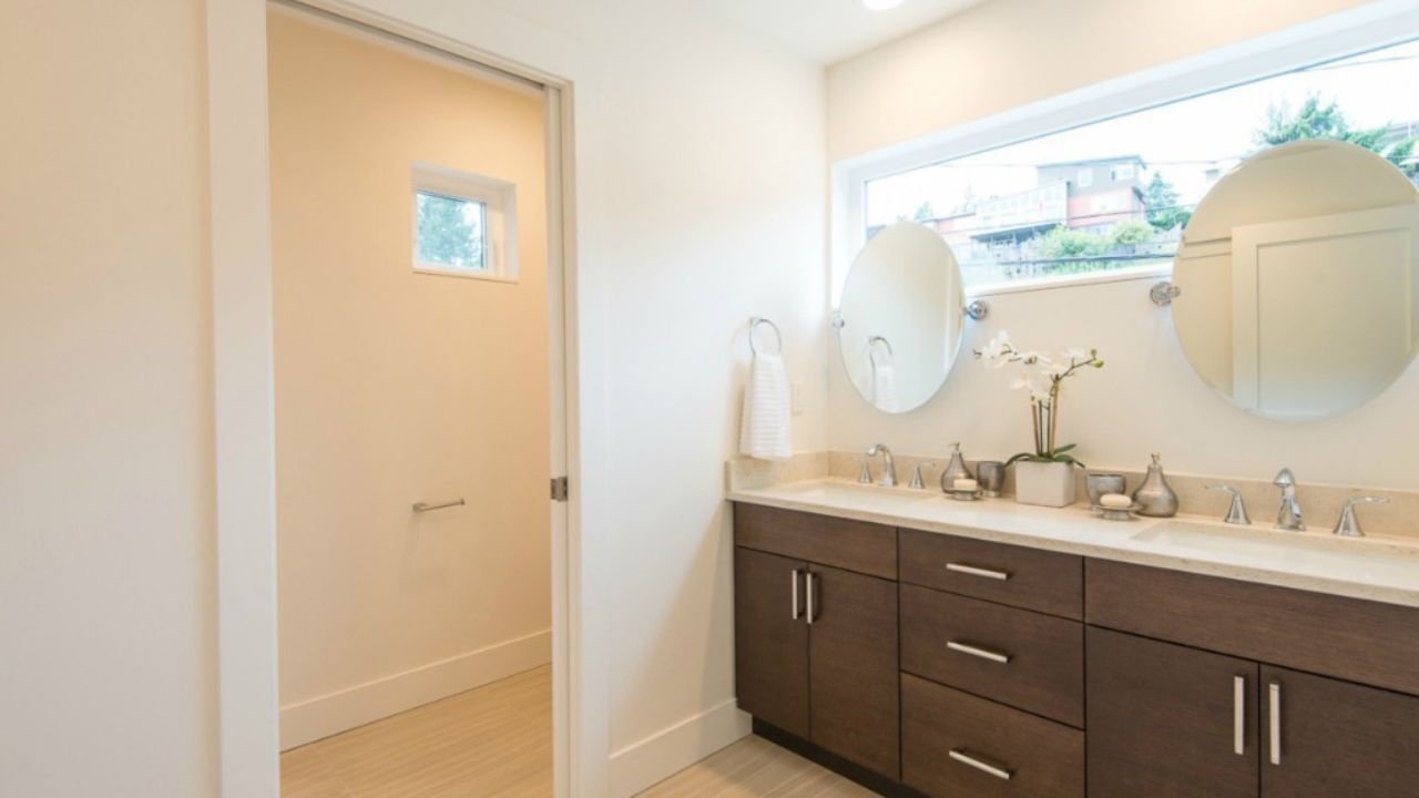 lands-end-remodel-secondary-bathroom-double-vanity.jpg.jpg