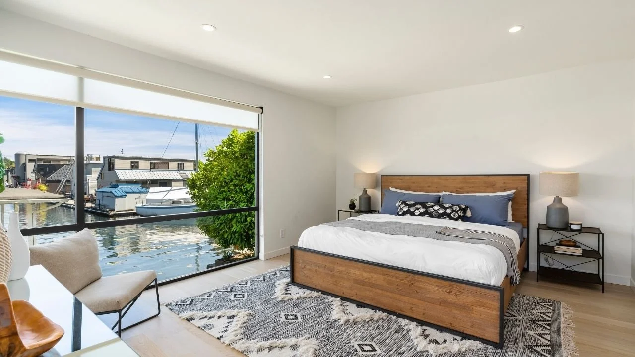 the-barn-portage-bay-bedroom-waterfront-window.jpg.jpg