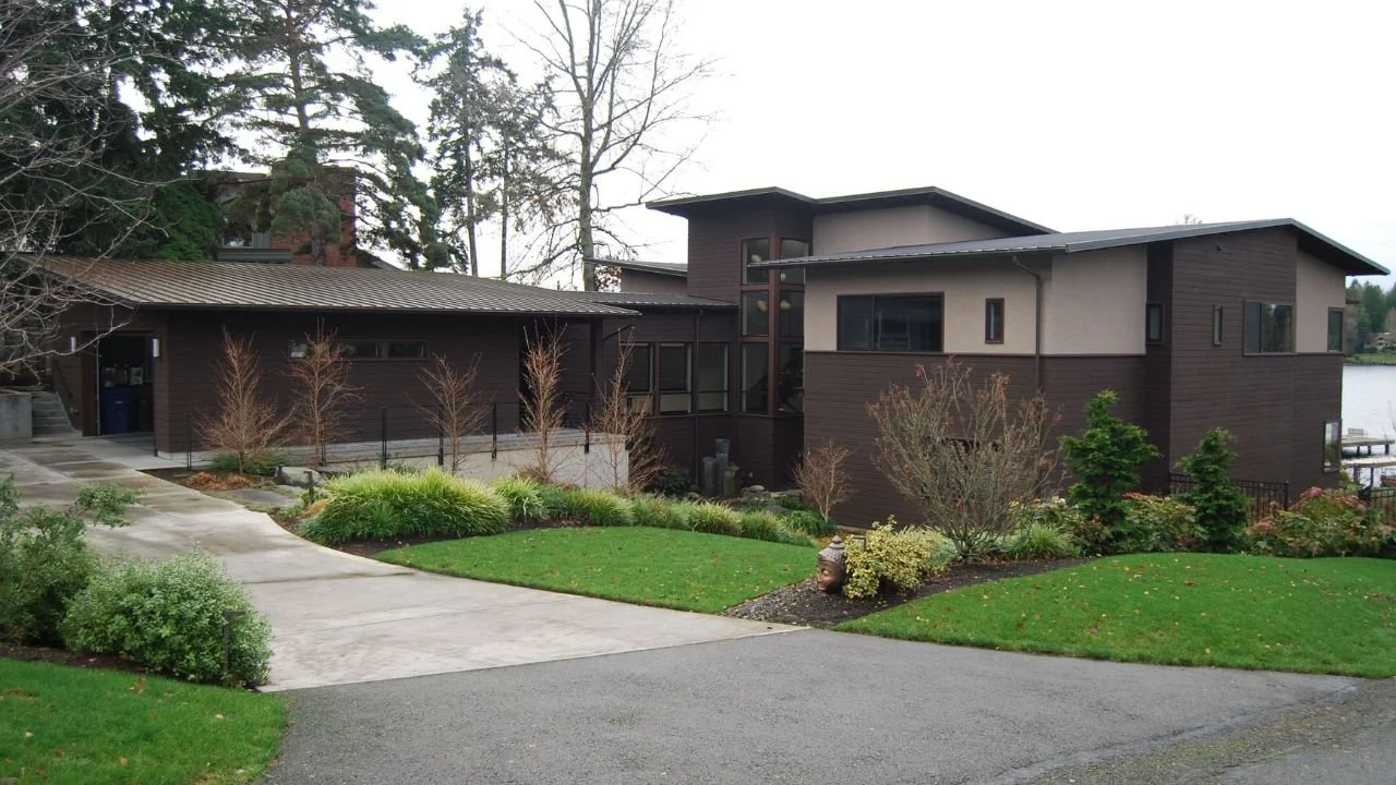 lake-washington-new-home-driveway-garage-garden.jpg.jpg