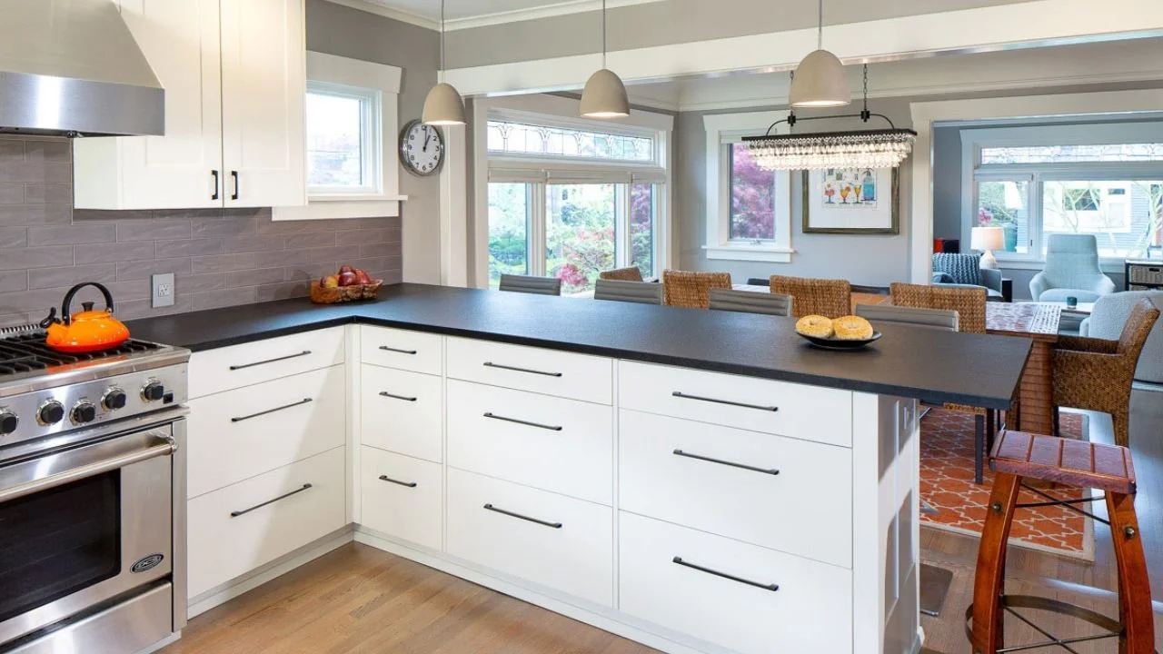 phinney-ridge-remodel-white-kitchen-cabinetry-range.jpg.jpg