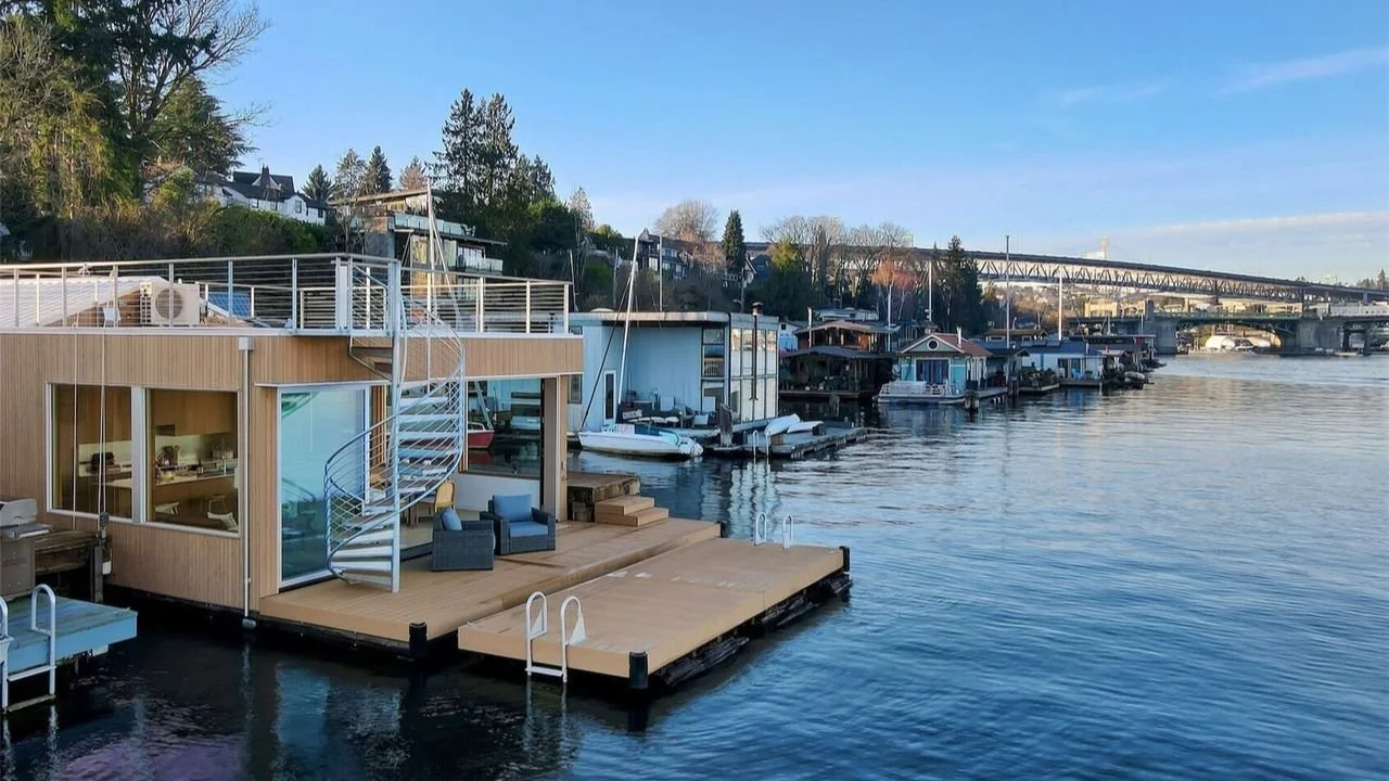 furhman-floating-home-exterior-neighborhood-waterfront-setting.jpg.jpg