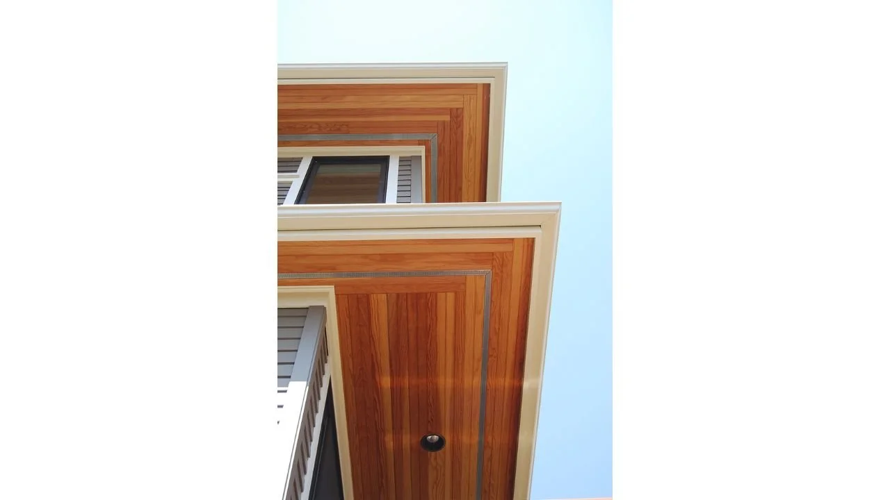 queen-anne-redux-wood-soffit-roof-eave-detail.jpg.jpg