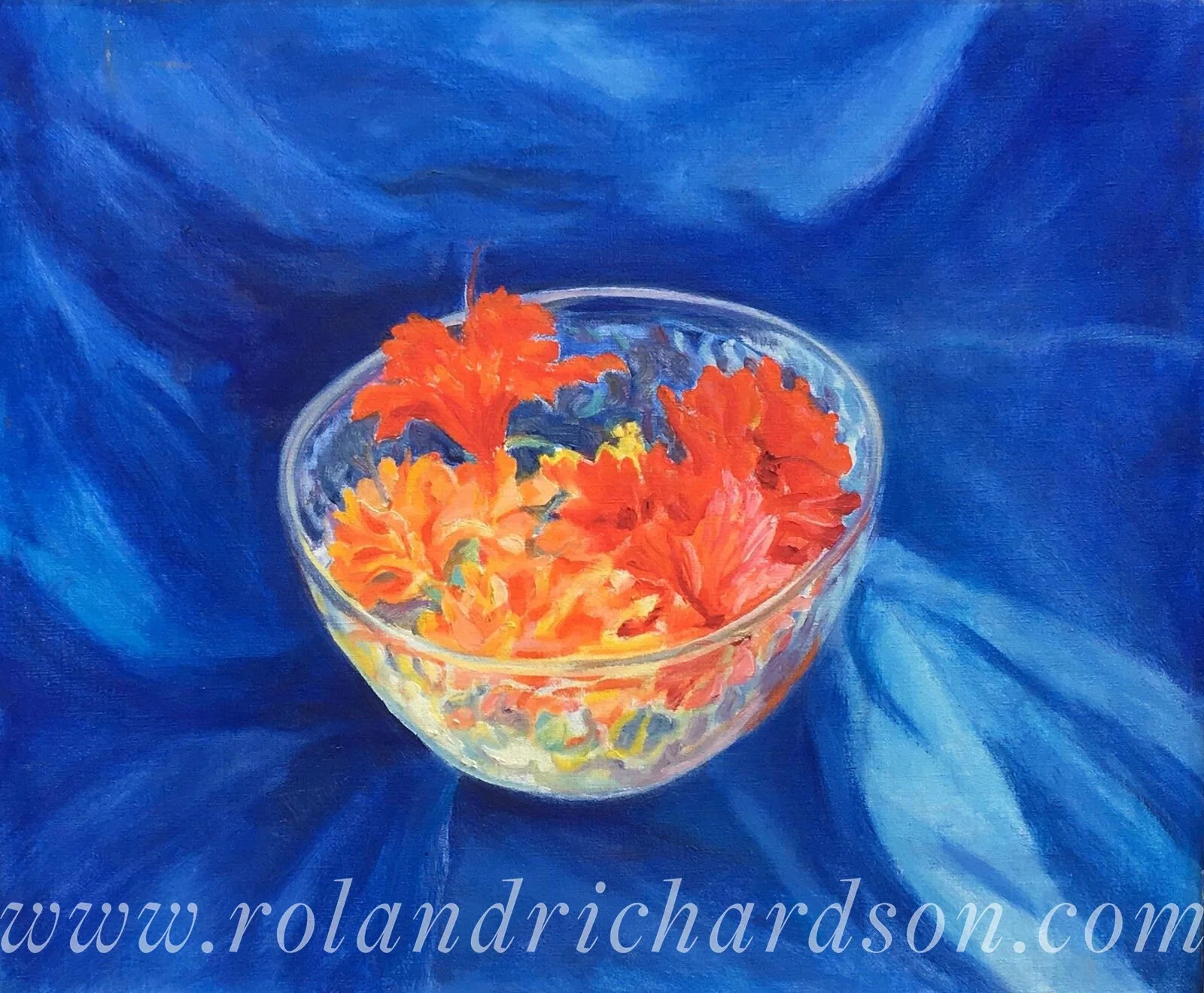 Red+Hibiscus+Bouquet+in+Clear+Bowl+on+Blue+Clothwm.JPG