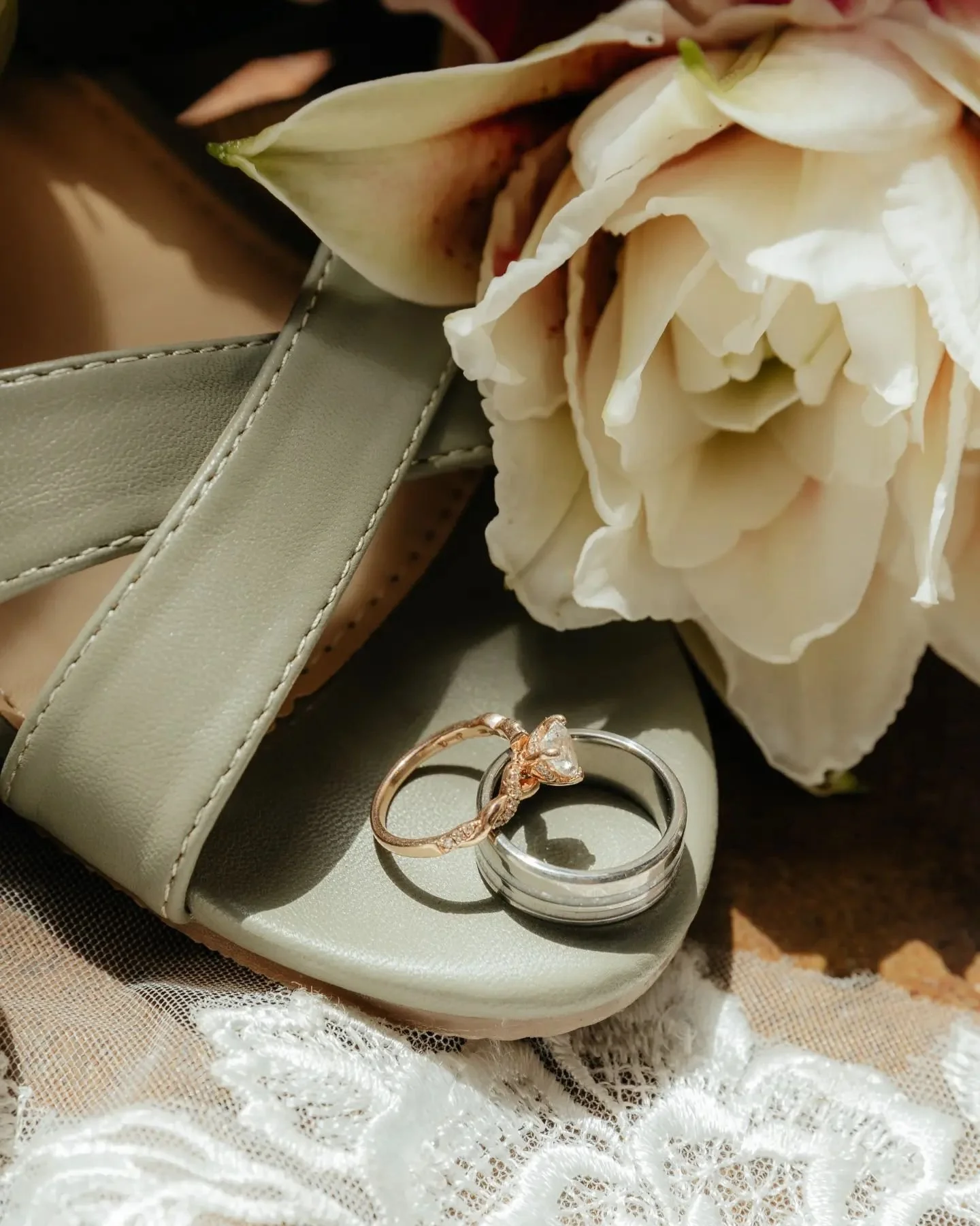 Can we get a little commotion for the ring? 💍
.
.
.
#utahphotographer #utahweddingphotographer #utahvalleybride #summer #love #foreverandalways #bridals #eternity #floraldress #younglove #tiedtheknot #happyday #sweetmoments #shanecompany #weddingrin