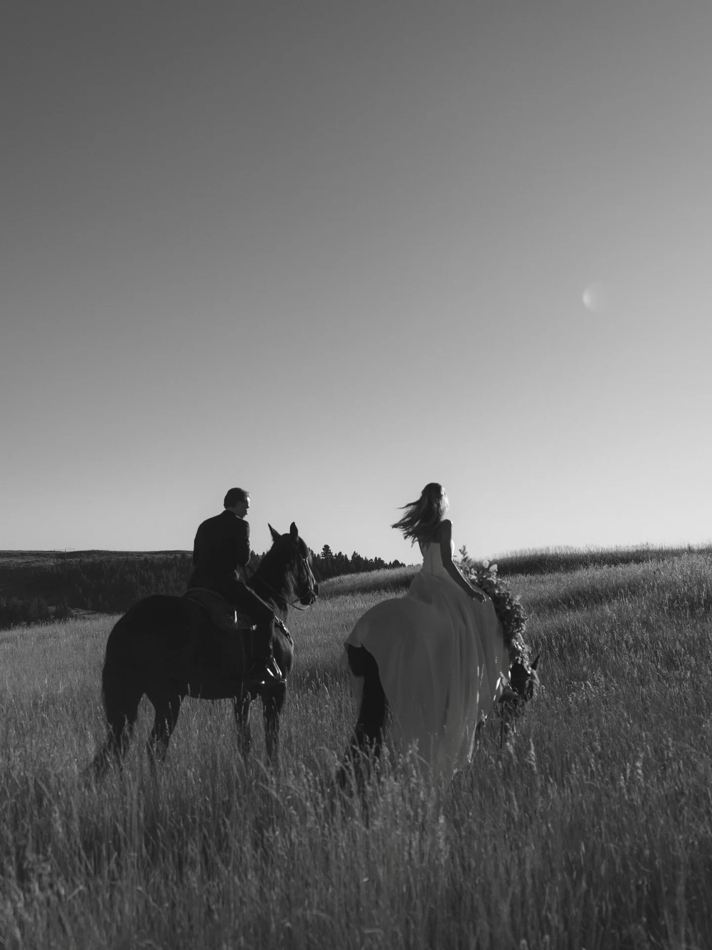 Jordan &amp; Dara&rsquo;s Wedding day at @crazymtnranch. ✨ The light, the setting, the horses, everything about this day was so dreamy. 

Planner:&nbsp;@btonazzi 
Venue:&nbsp;@crazymtnranch 
Glam:&nbsp;@glam_ranch @beautybym_ &amp; Glamming With Whit
