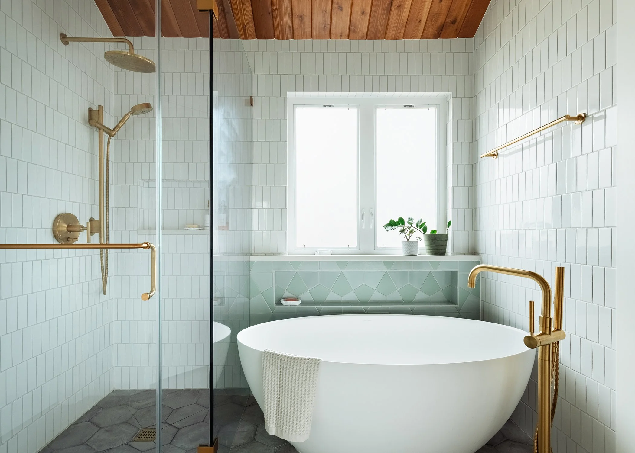 1304EmblemW_4579 web.jpg