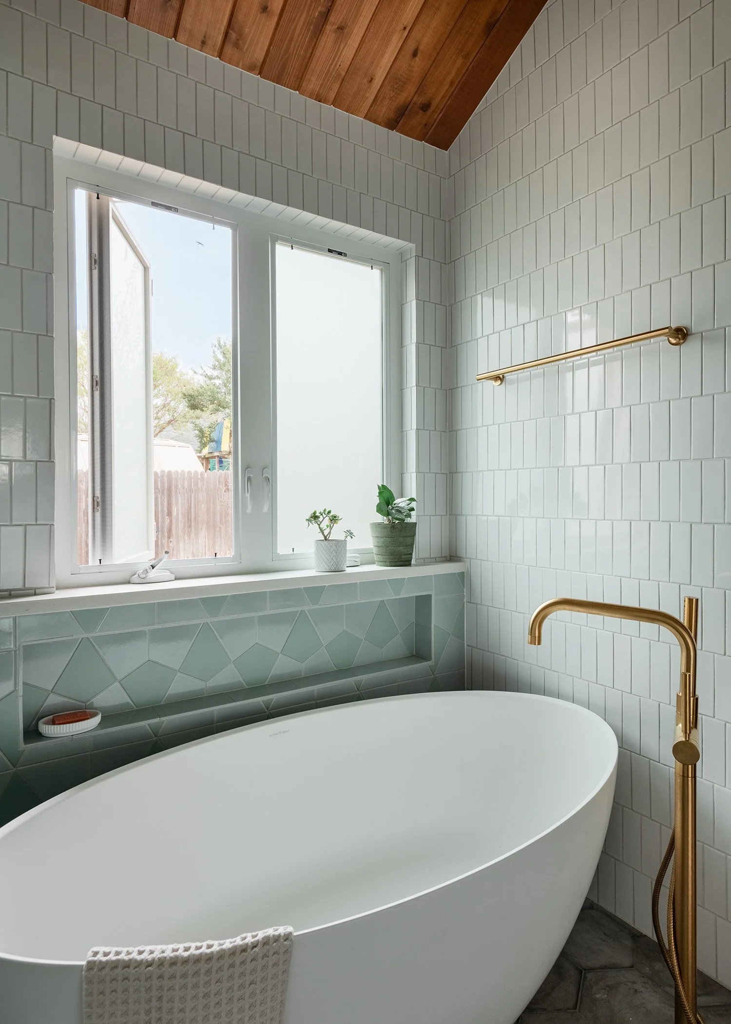 1304EmblemW_4589 web.jpg