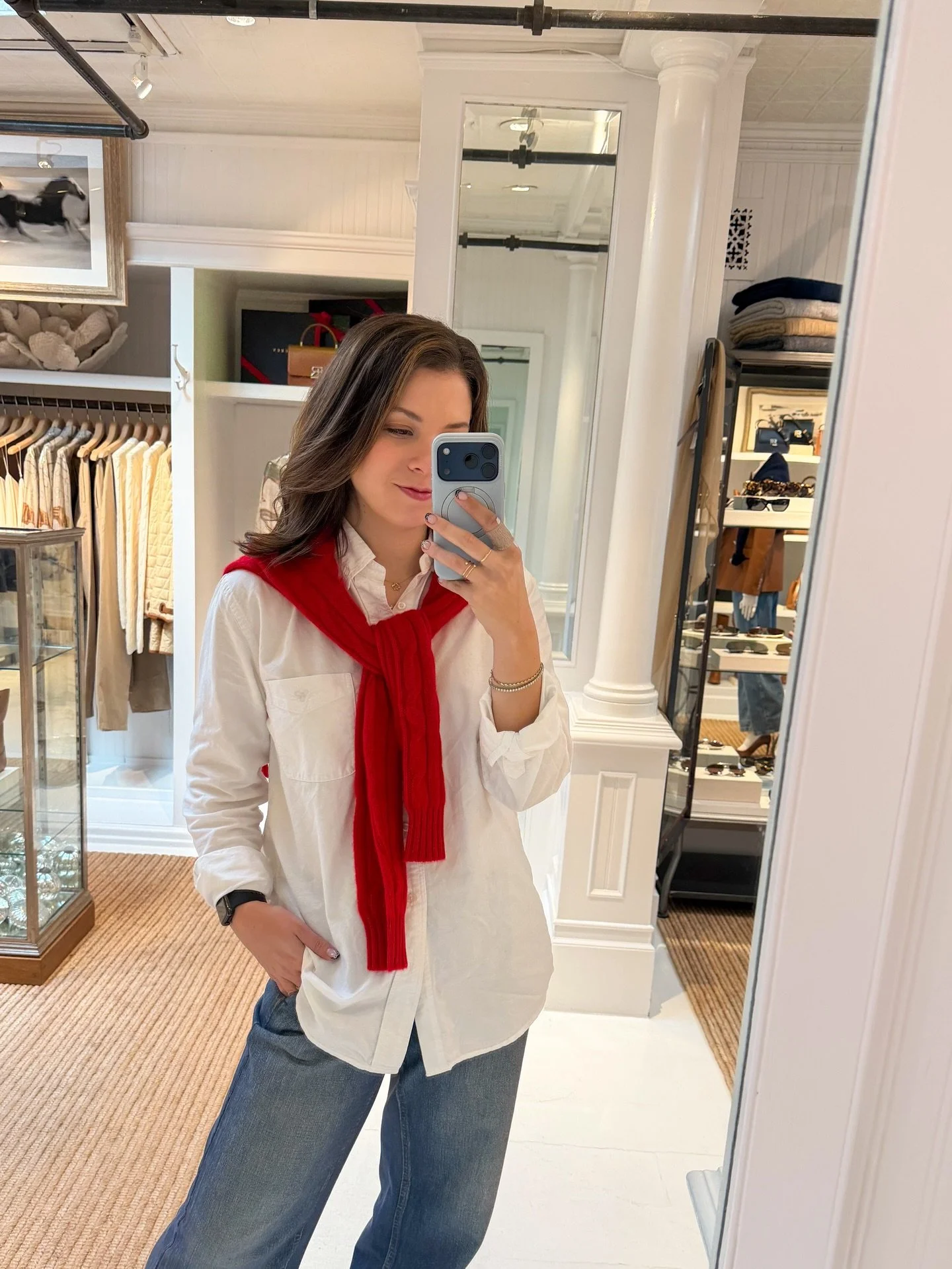 Holiday season scrapbook: 

1-3: @ralphlauren in East Hampton ft. preppy sam 
4-6: @cartier pt 1, baubles, cards + hot chocolate 
7-8: good light in the studio and satisfying numbers on a few of many @newyorkornowhere NYC Marathon posters
9: you know