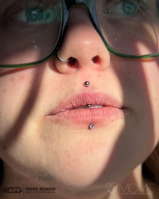 Jestrum & Labret Piercing