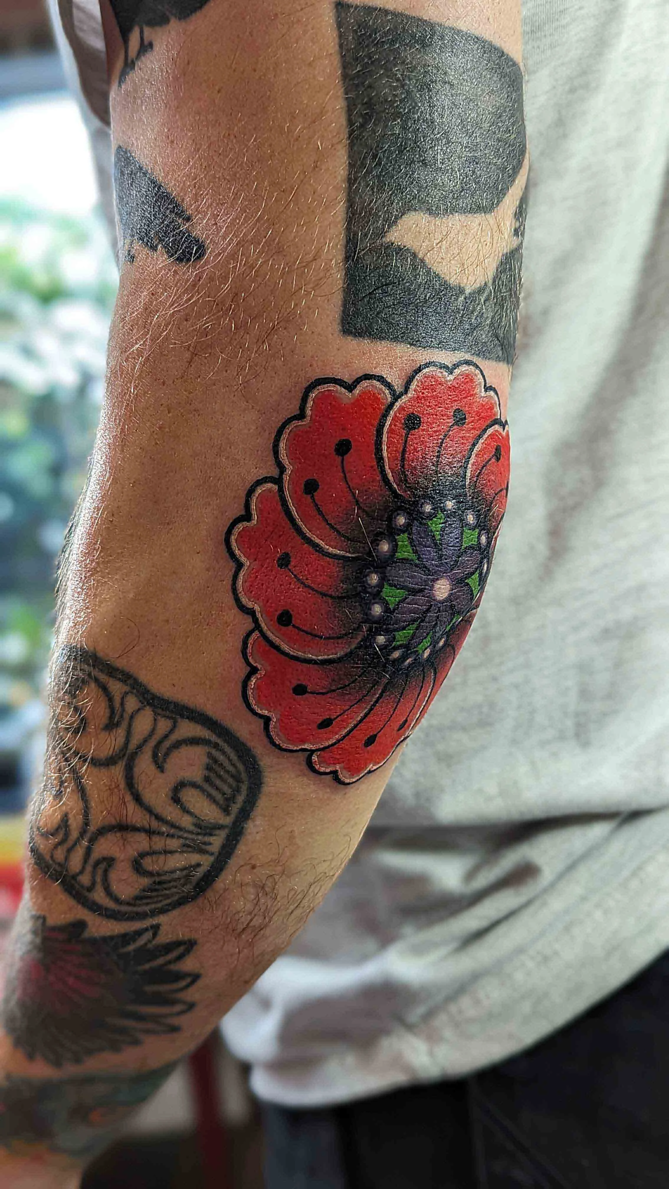 MrVick_JapaneseTraditional_Poppy_Elbow.jpg