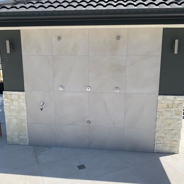 Pool showers completed in Elanora 
Timed push taps
Vandal proof shower heads 
Vandal proof foot wash
Vandal proof hose tap
Feel free to call 1300 58 58 65 for a $0 call out and free quote
#plumber #plumbing #drainage #sewer #sewerage #goldcoastplumbe