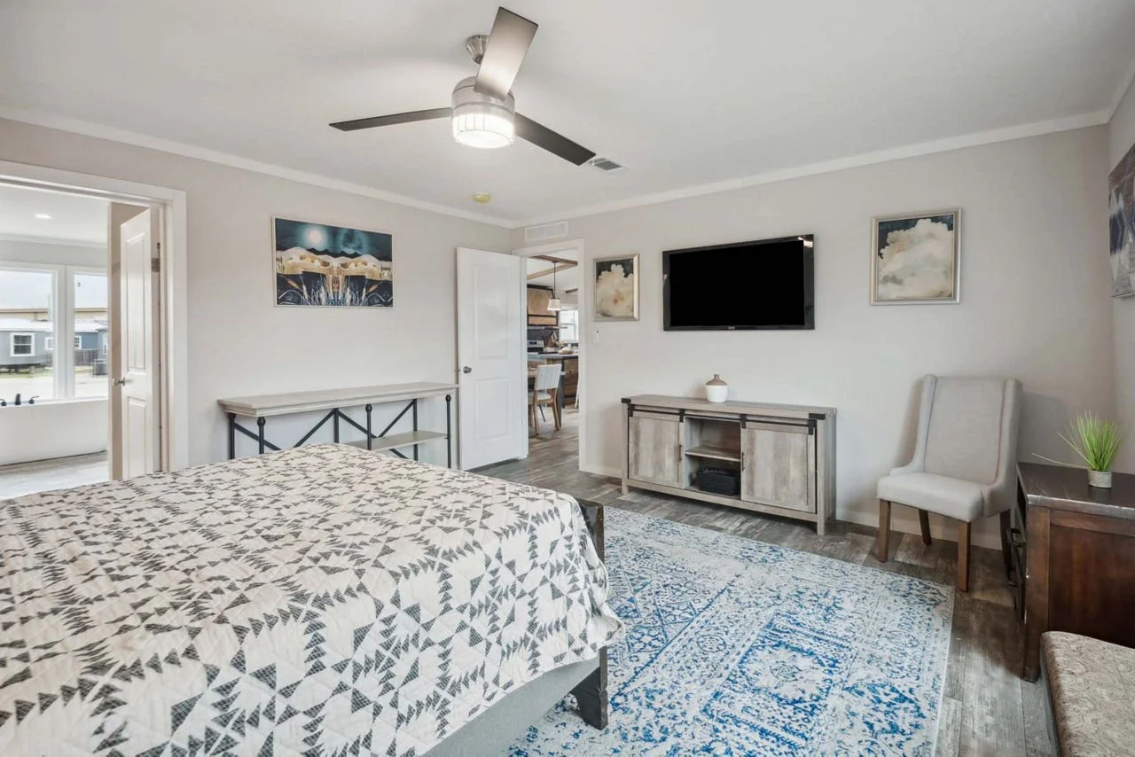 TheDesire Primary Bedroom (2).jpg