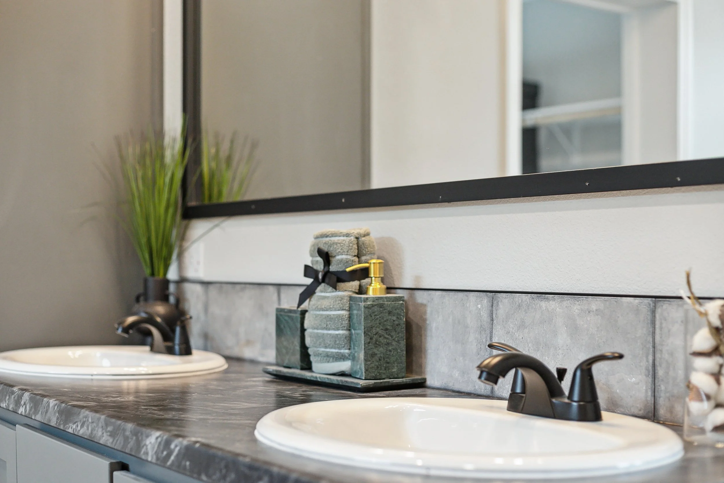 110-innovation-3276aa-primary-bath-3.jpg