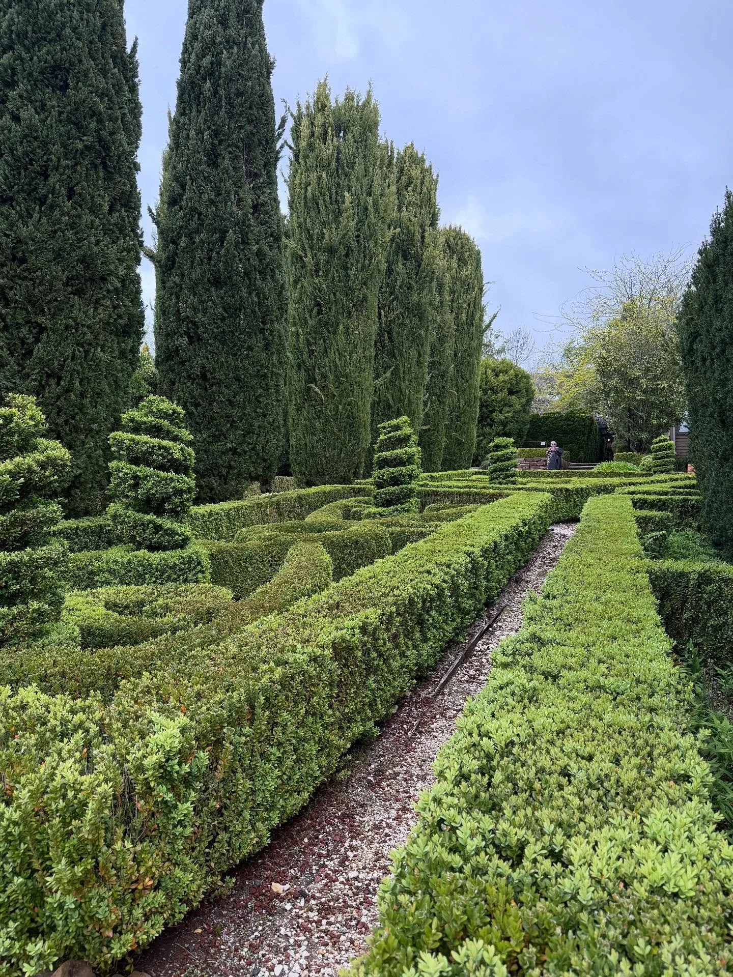 Explore the breathtakingly beautiful Tuscan Australian garden at Villa Parma during the special #Swissitalianfesta2025 #villaparmahepburnsprings