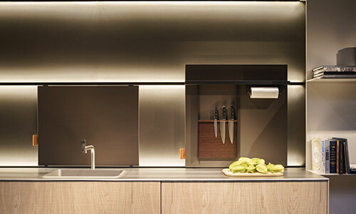 bulthaup-b3-kitchen-Milan-sliding-panels-2.jpg