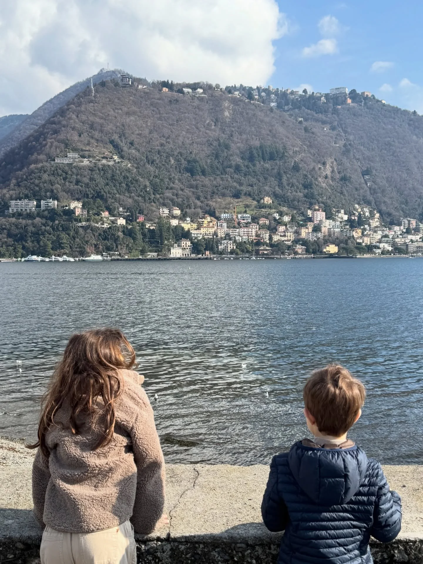 Per non dimenticare lo scorso weekend
- andare a Como la domenica e passare a Villa Olmo per guardare gli idrovolanti 
- creare e colorare i dinosauri dalla nonna Michi
- mangiare il Bao con anatra al Crotto sabato sera (uno dei miei nuovi piatti pre