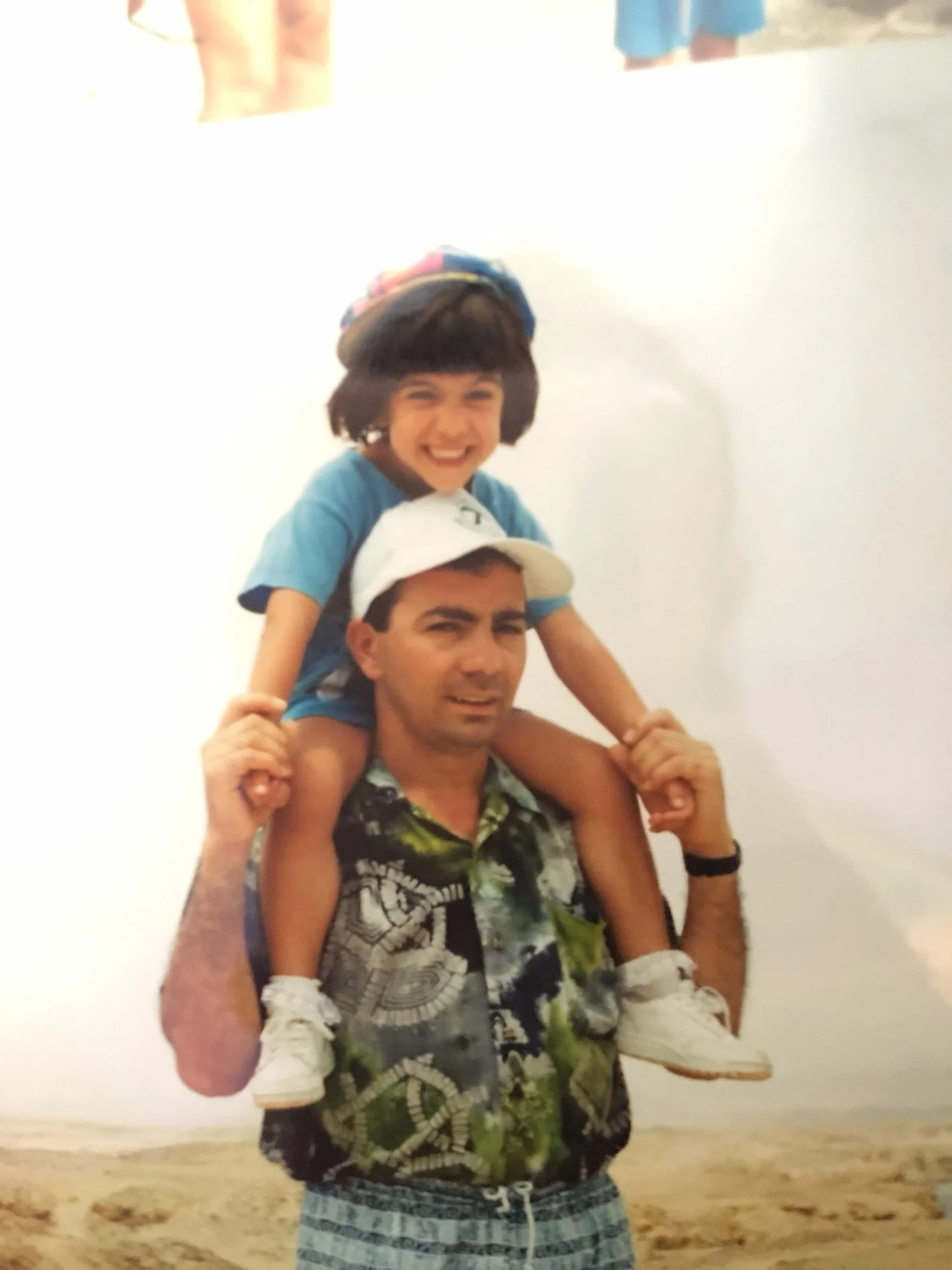 A voi cari pap&agrave; ✨
A mio padre 
A mio marito 

Che possiate sempre essere una fonte 
d&rsquo;ispirazione,
di forza,
di guida,
di conforto,
di un abbraccio. 

Buona festa del pap&agrave; 

#buonafestadelpap&agrave; 
#happyfathersday