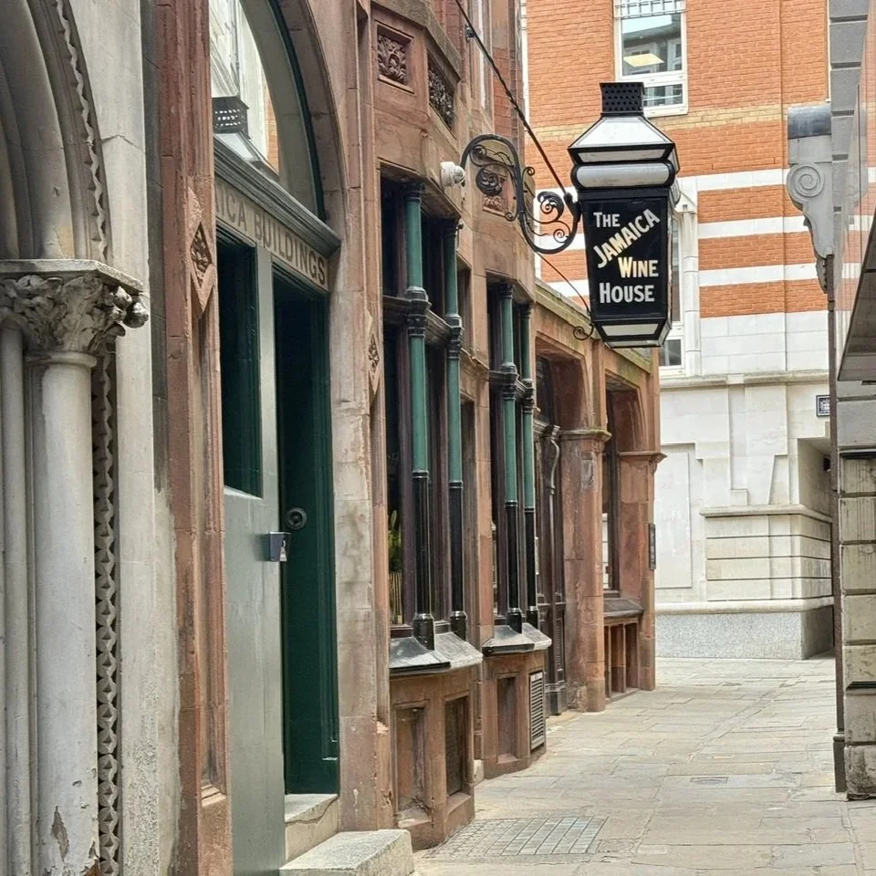 VIRTUAL WALK | City of London Alleyways | Katie Wignall