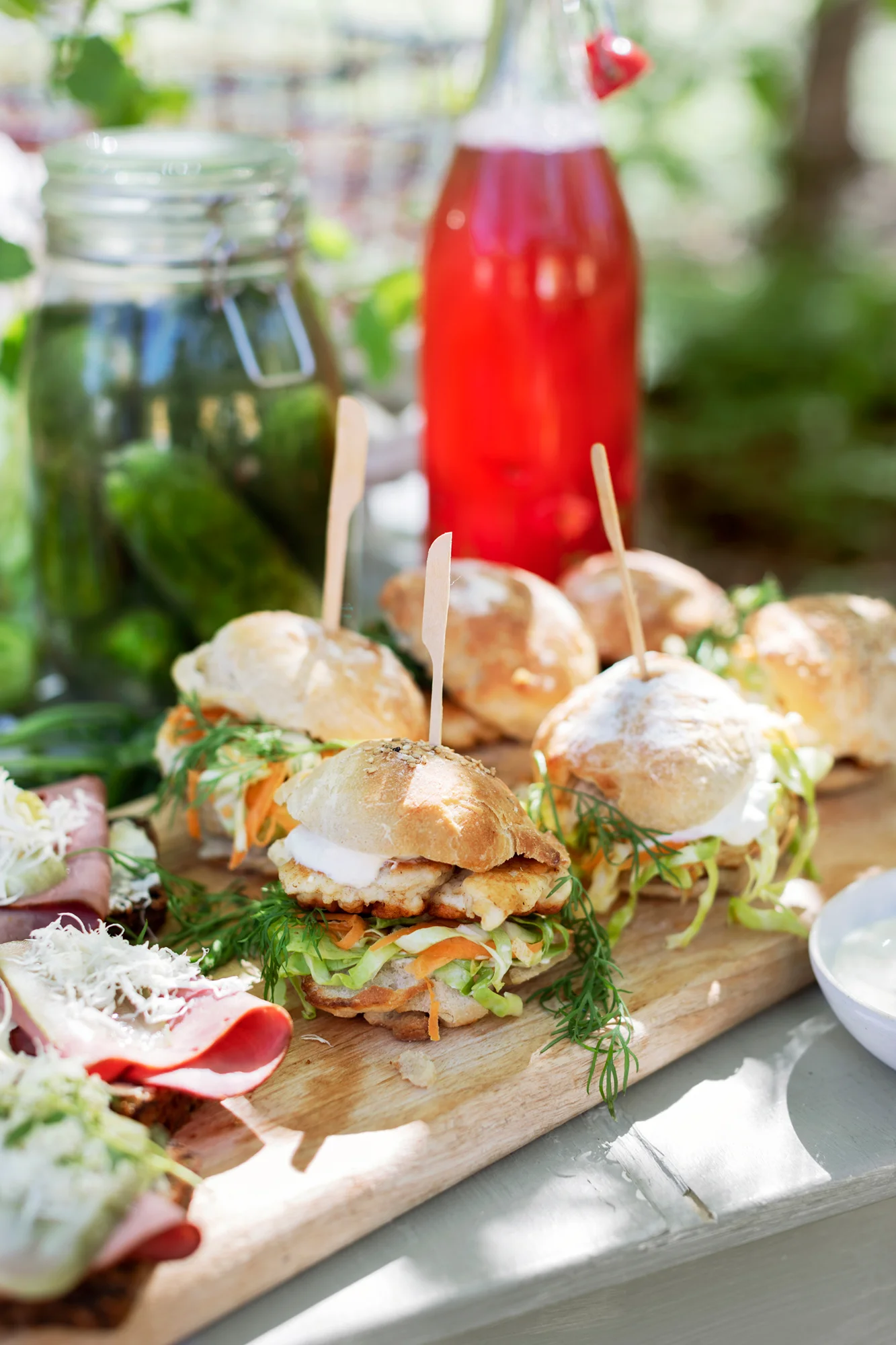 Gäddburgare med kålsallad 