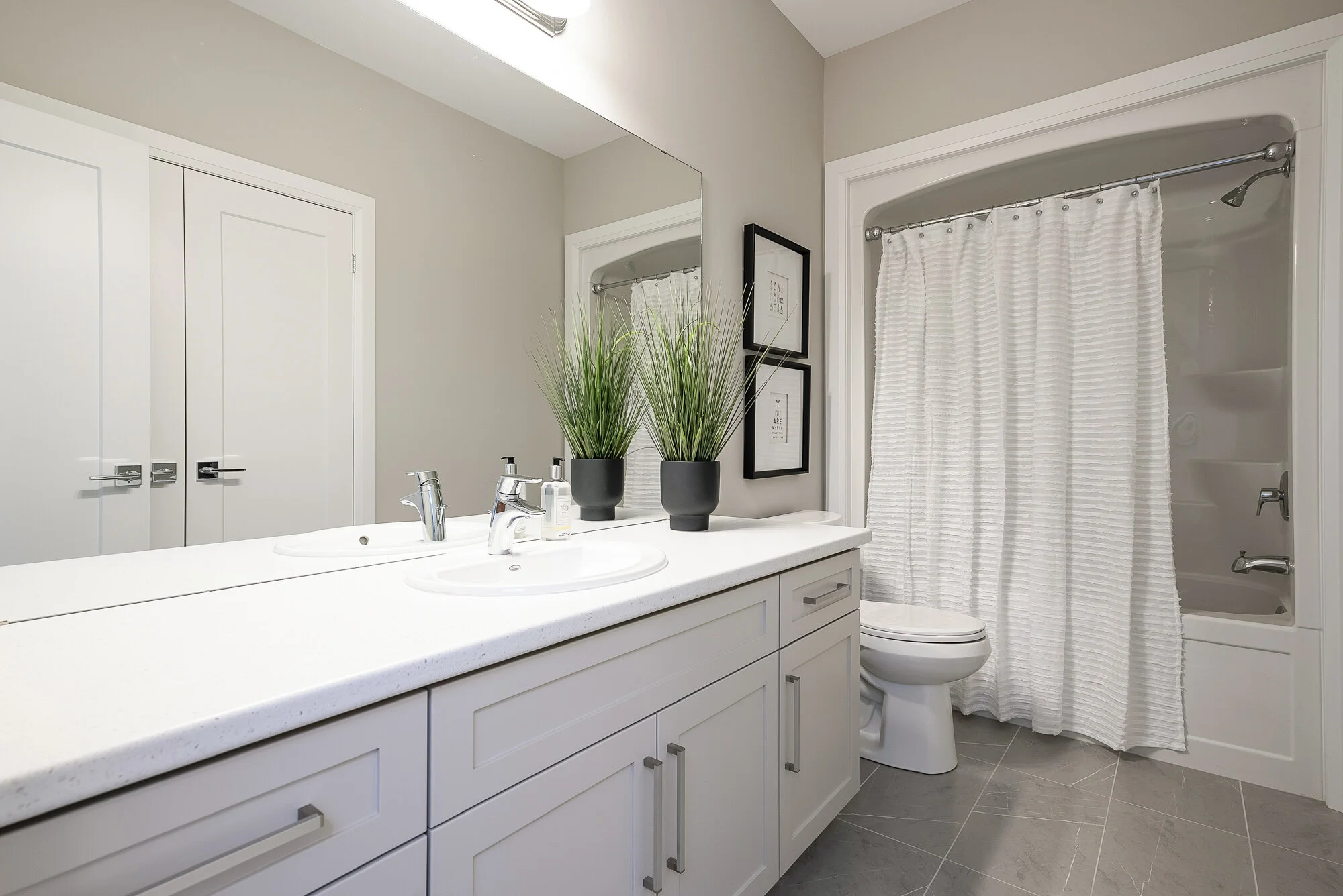 160 Eccles Avenue - Web 35.jpg