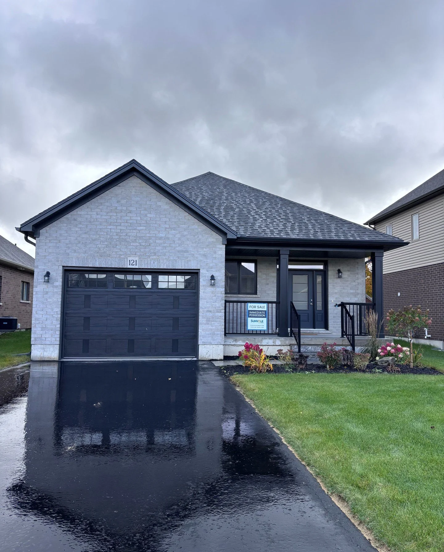 Discover the stunning interior of this custom Appleby bungalow, now at an incredible price of $599,900.

Lot 49 - 121 Emerson Way, Durham, Ontario:
✅ 1,477 square feet
✅ 2 bedrooms / 2 bathrooms
✅ Laundry &amp; mud room off the garage
✅ Stylish kitch