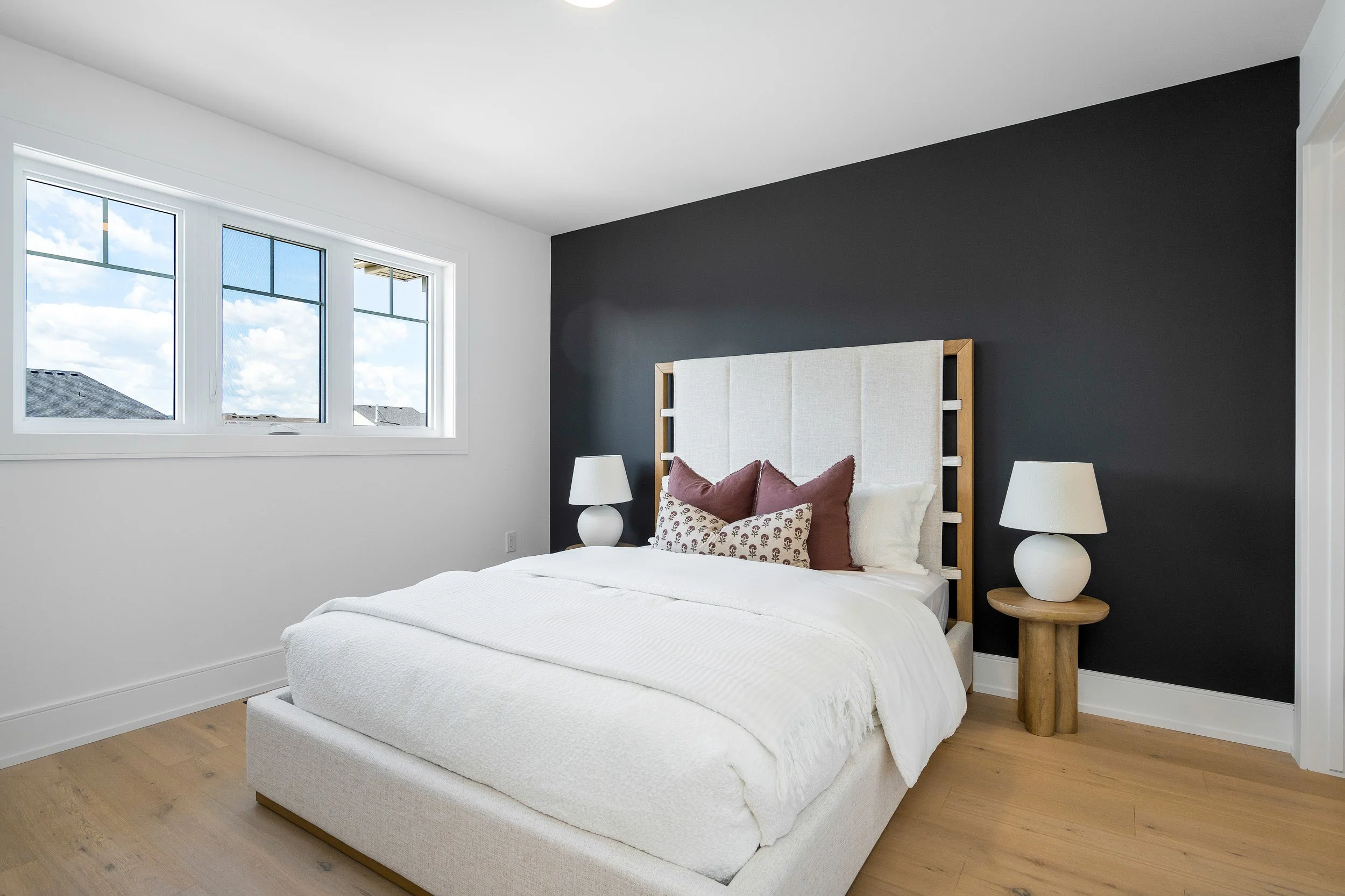 17 Swain Crescent Web (52).jpg