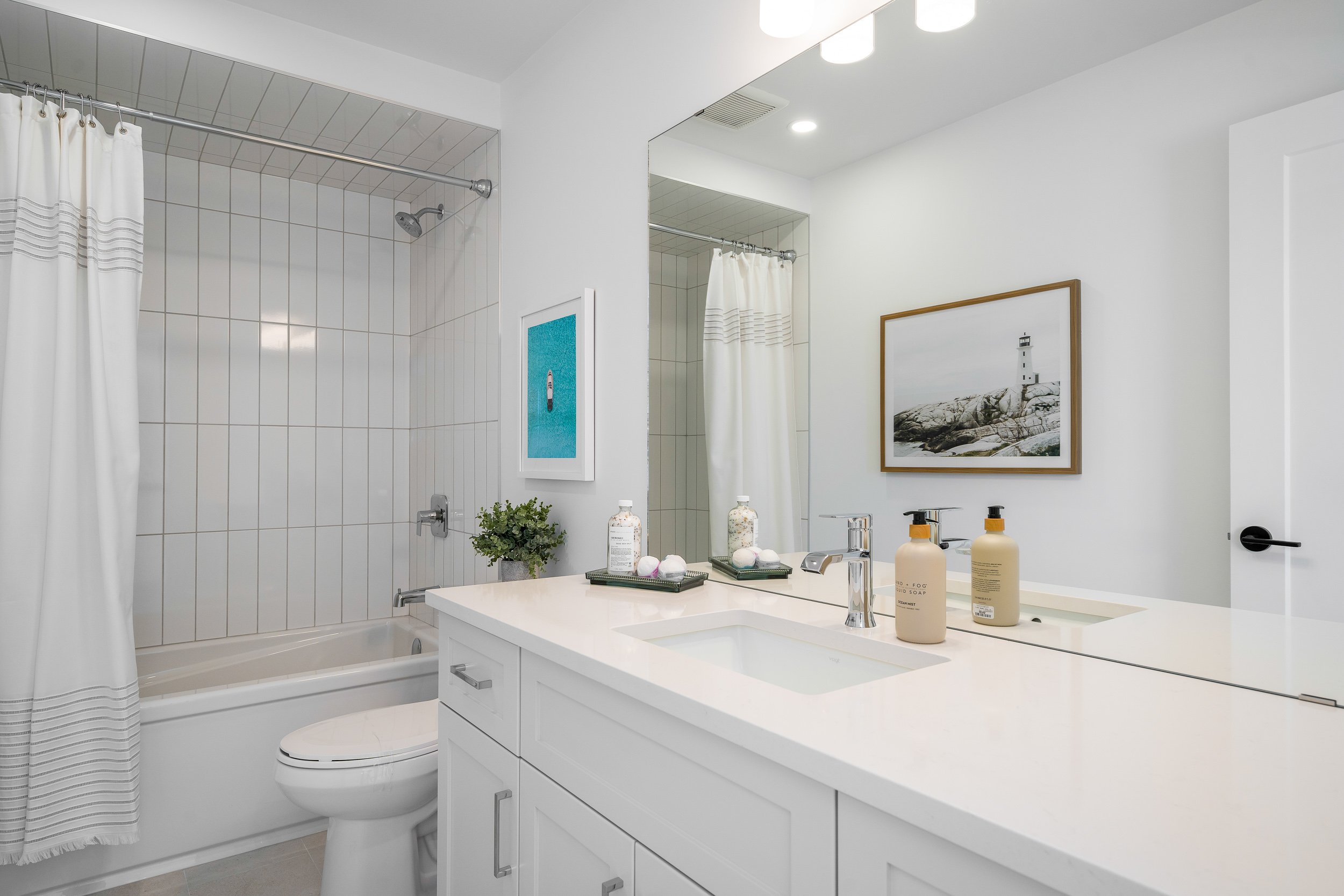 17 Swain Crescent Web (47).jpg