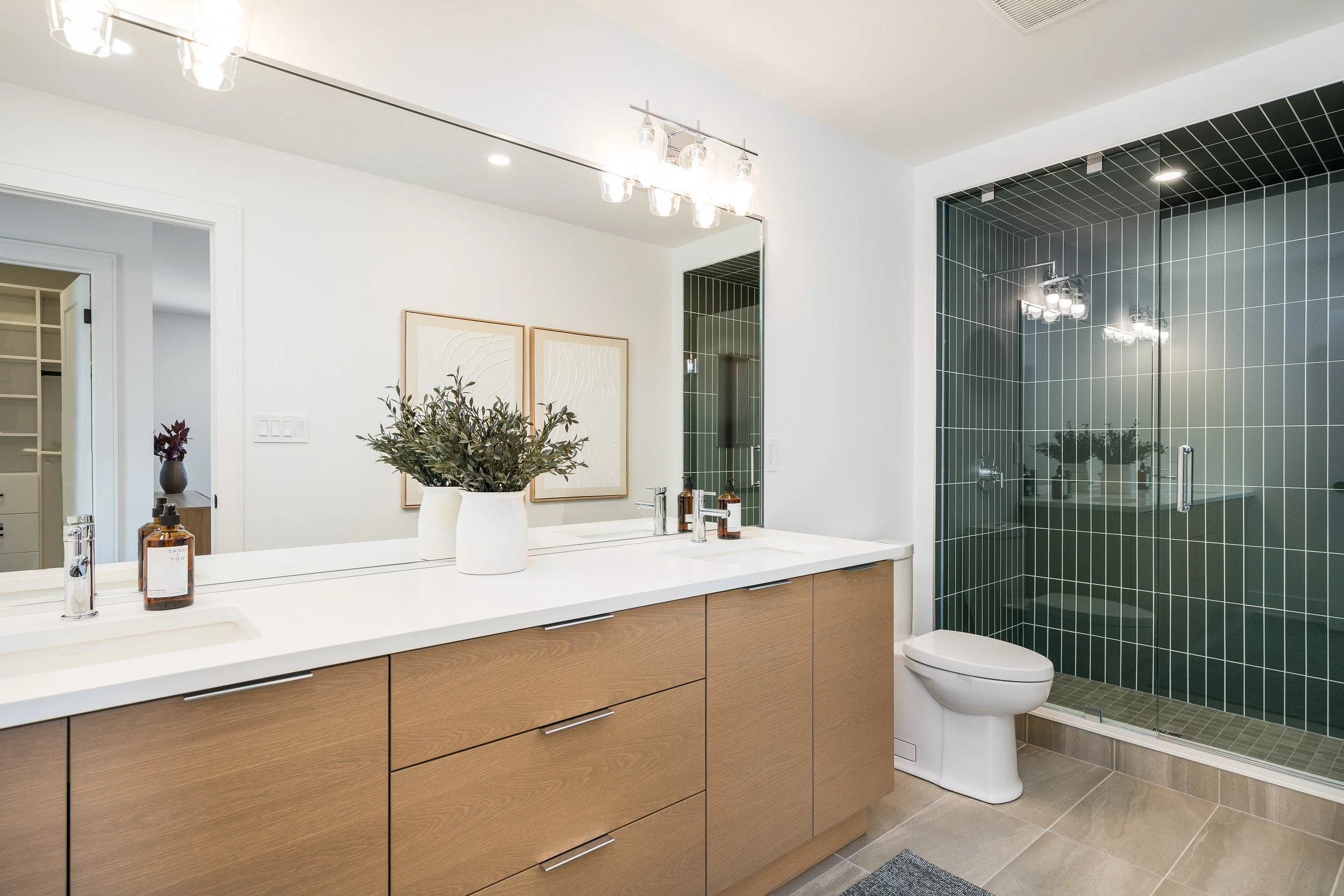 17 Swain Crescent Web (43).jpg