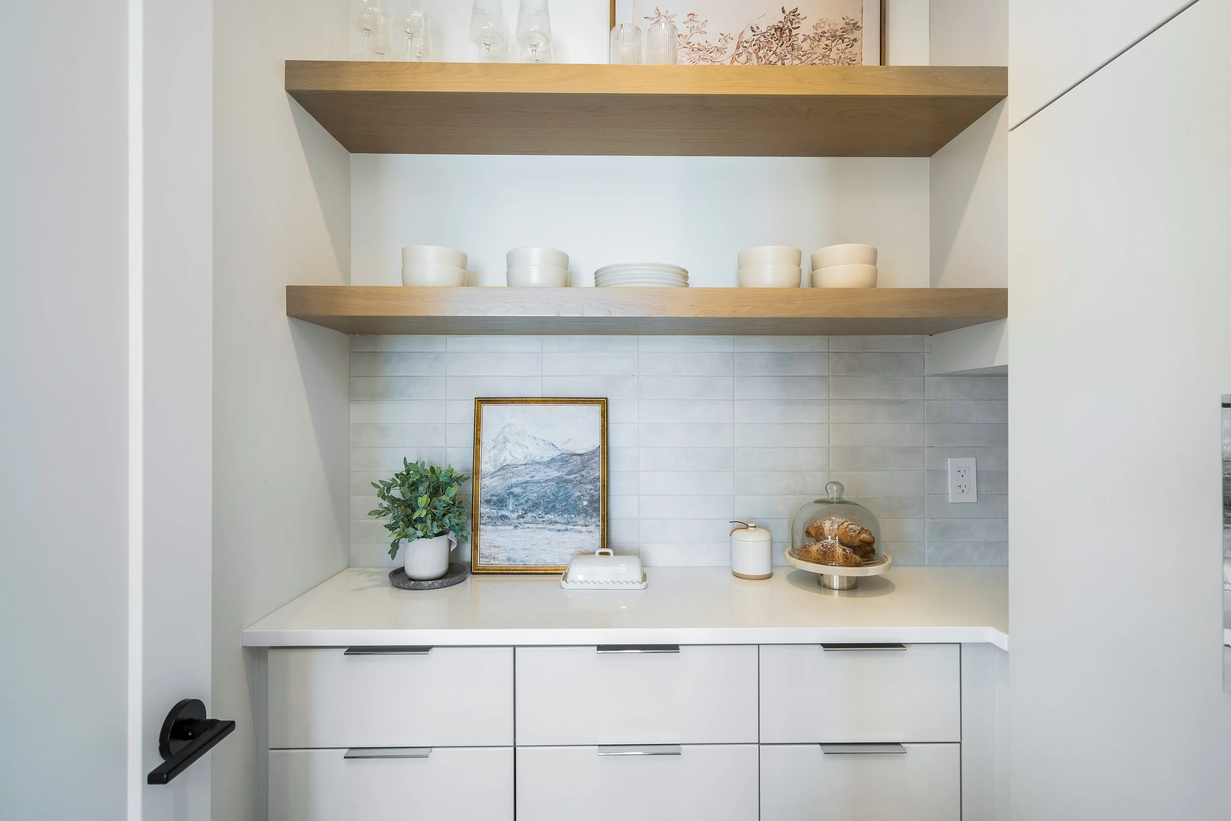 17 Swain Crescent Web (22).jpg