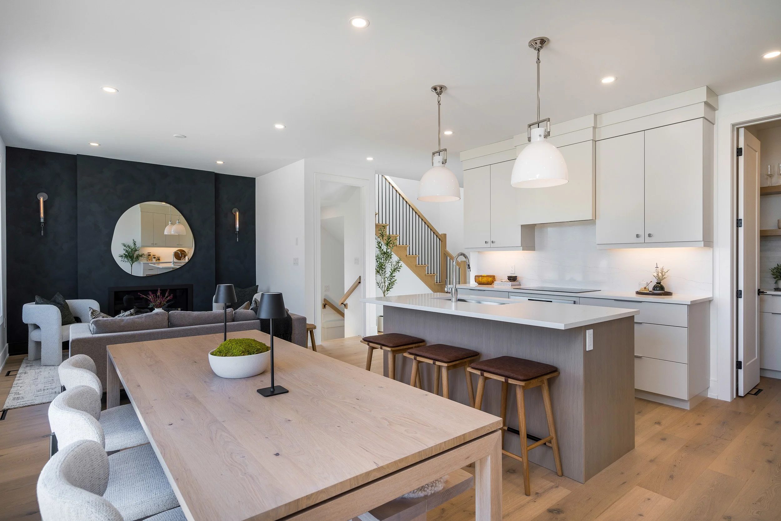 17 Swain Crescent Web (17).jpg