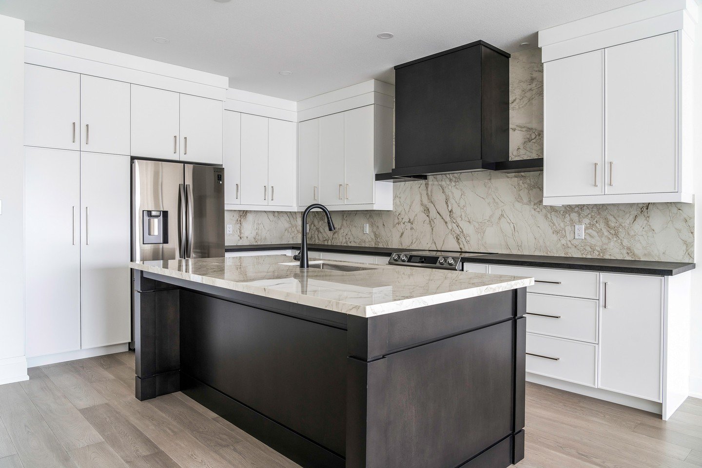 From the archives: The Maxim Model

We are now featuring some of our recent work on our website, linked in bio. Check it out and get inspired for your home design!

#SunvaleHomes #Collingwood #Durham #NewHomeBuilder #CarriageCrossingCommunity #Poplar