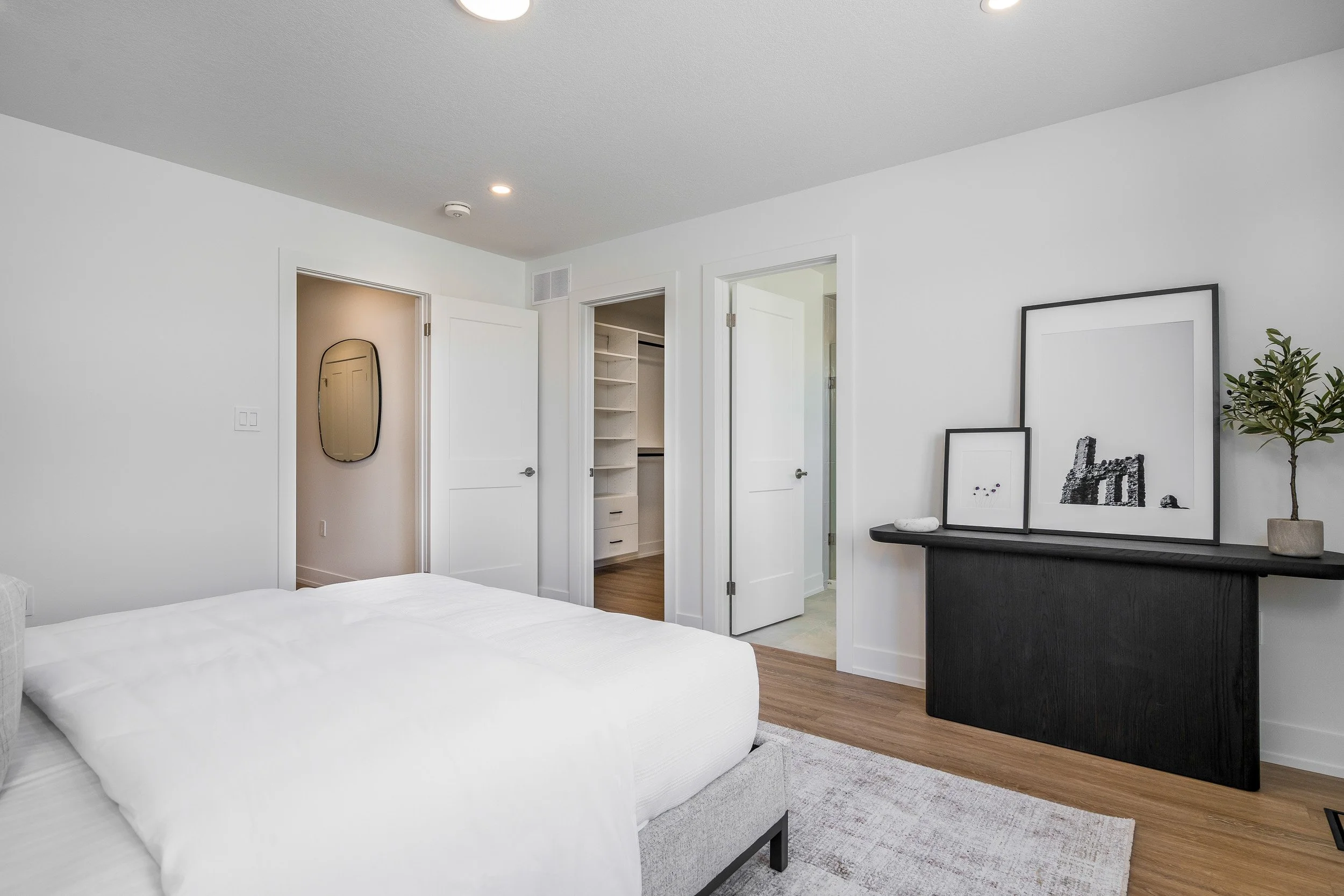 15 Swain Crescent Web (24).jpg