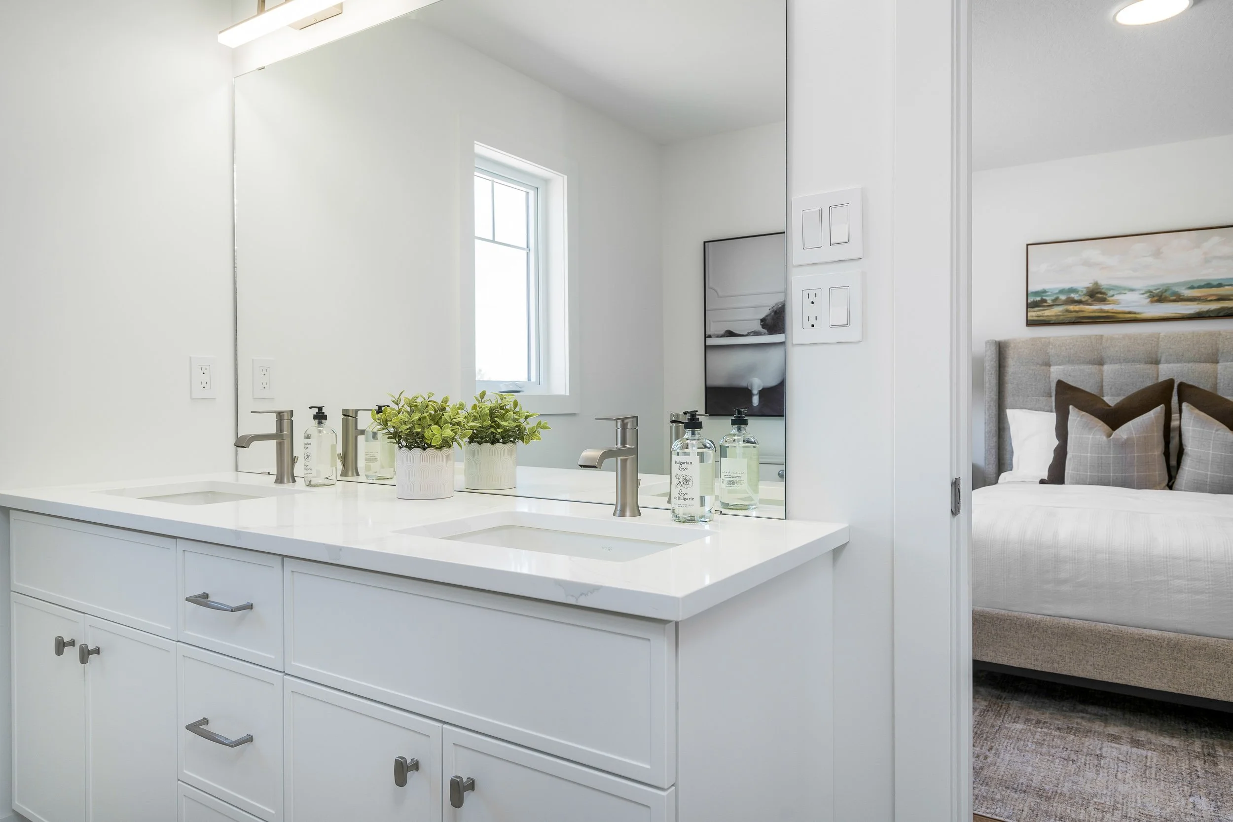 15 Swain Crescent Web (26).jpg