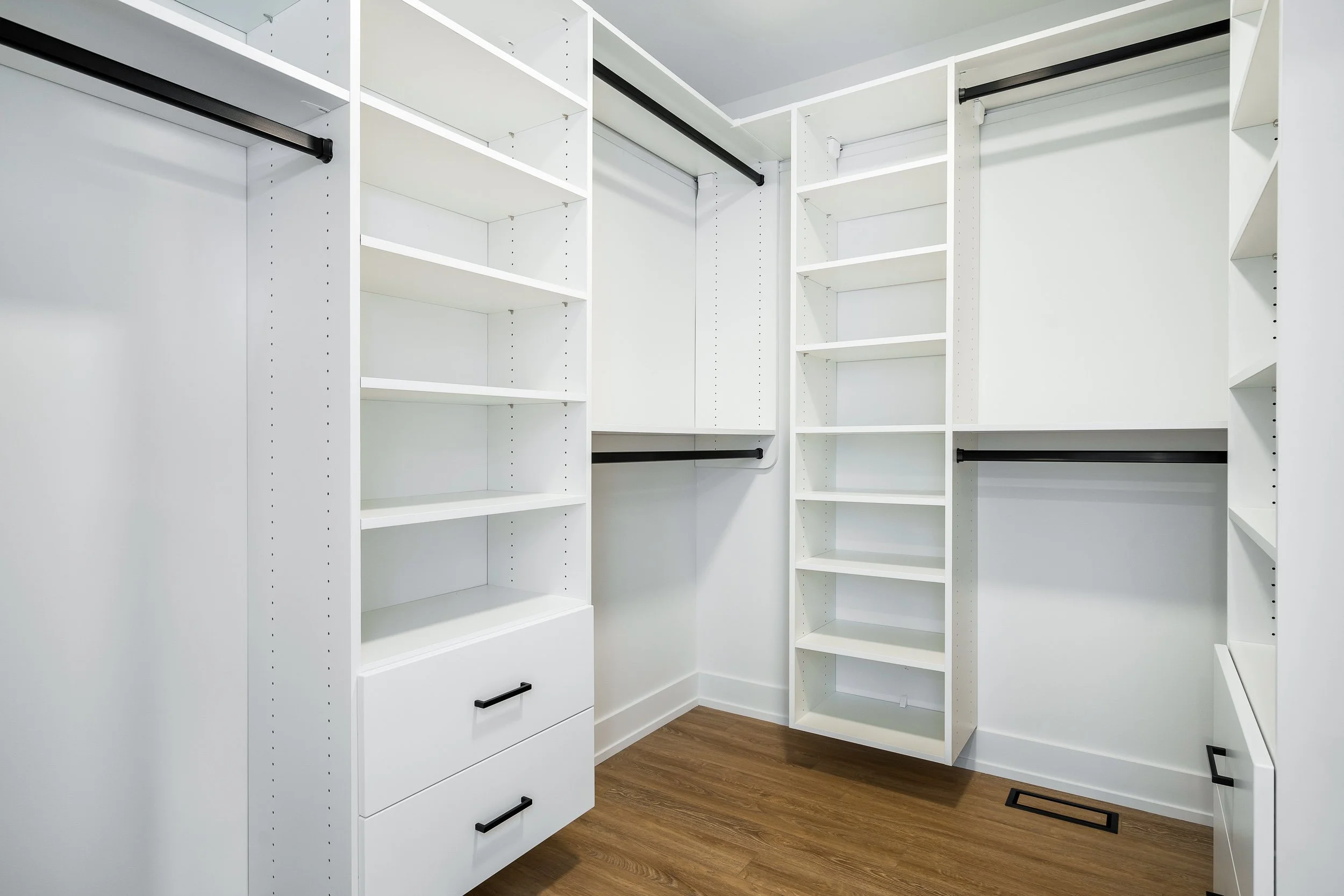 15 Swain Crescent Web (28).jpg